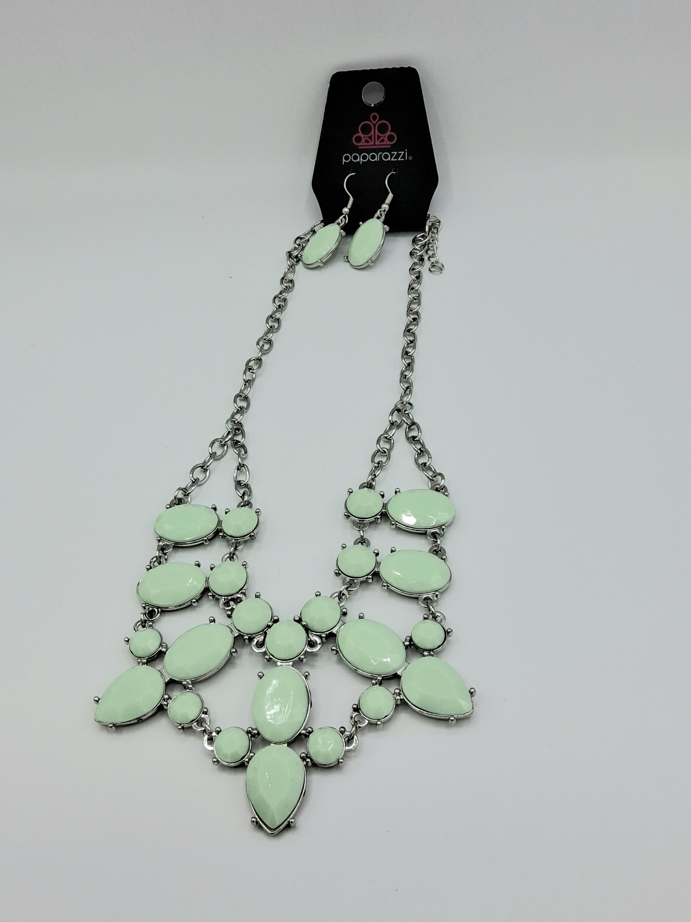 Paparazzi Necklace & Earring Set– New