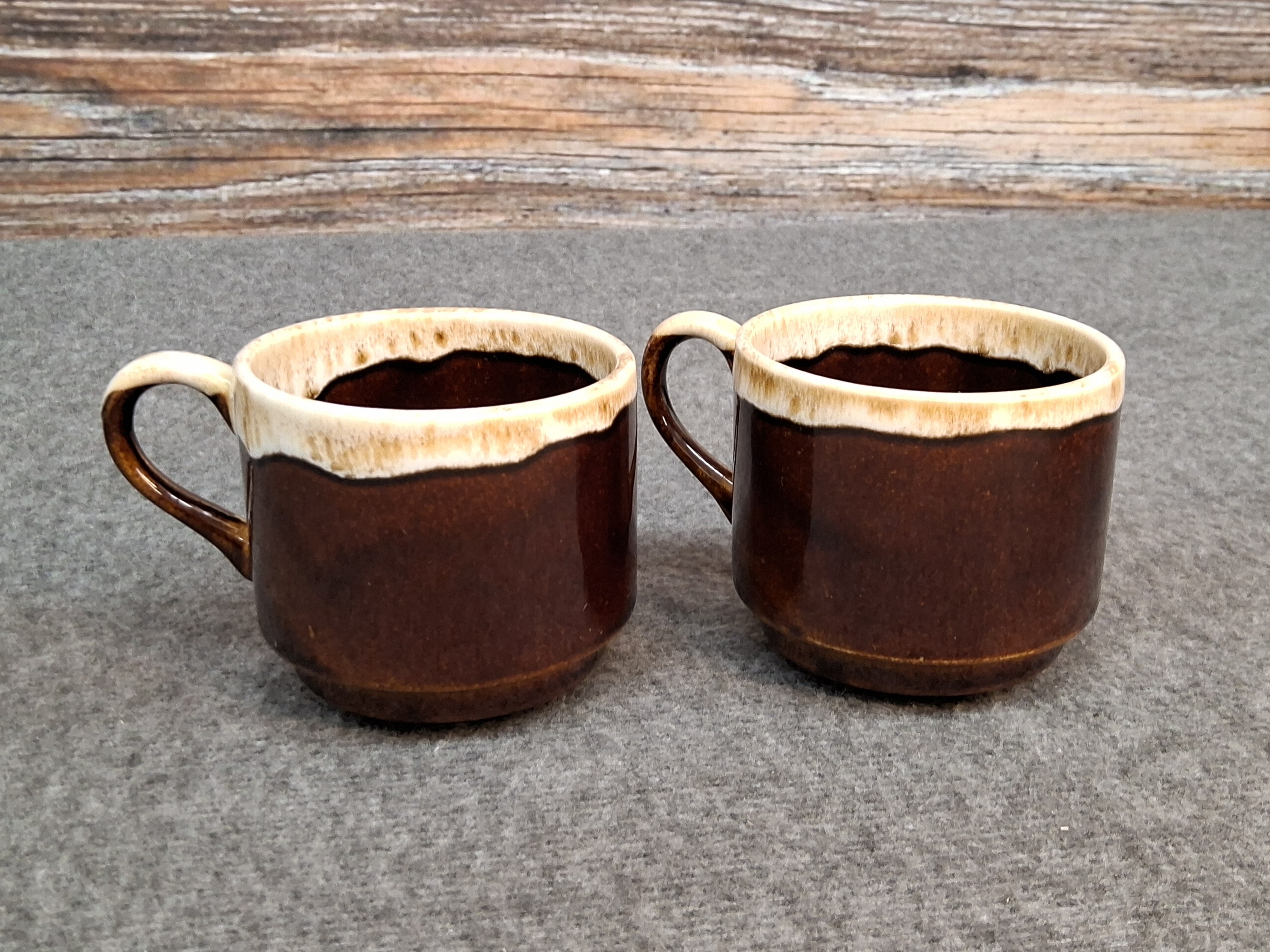 Set of 2 Vintage Brown Drip Glaze Stoneware Coffee Mugs – USA
