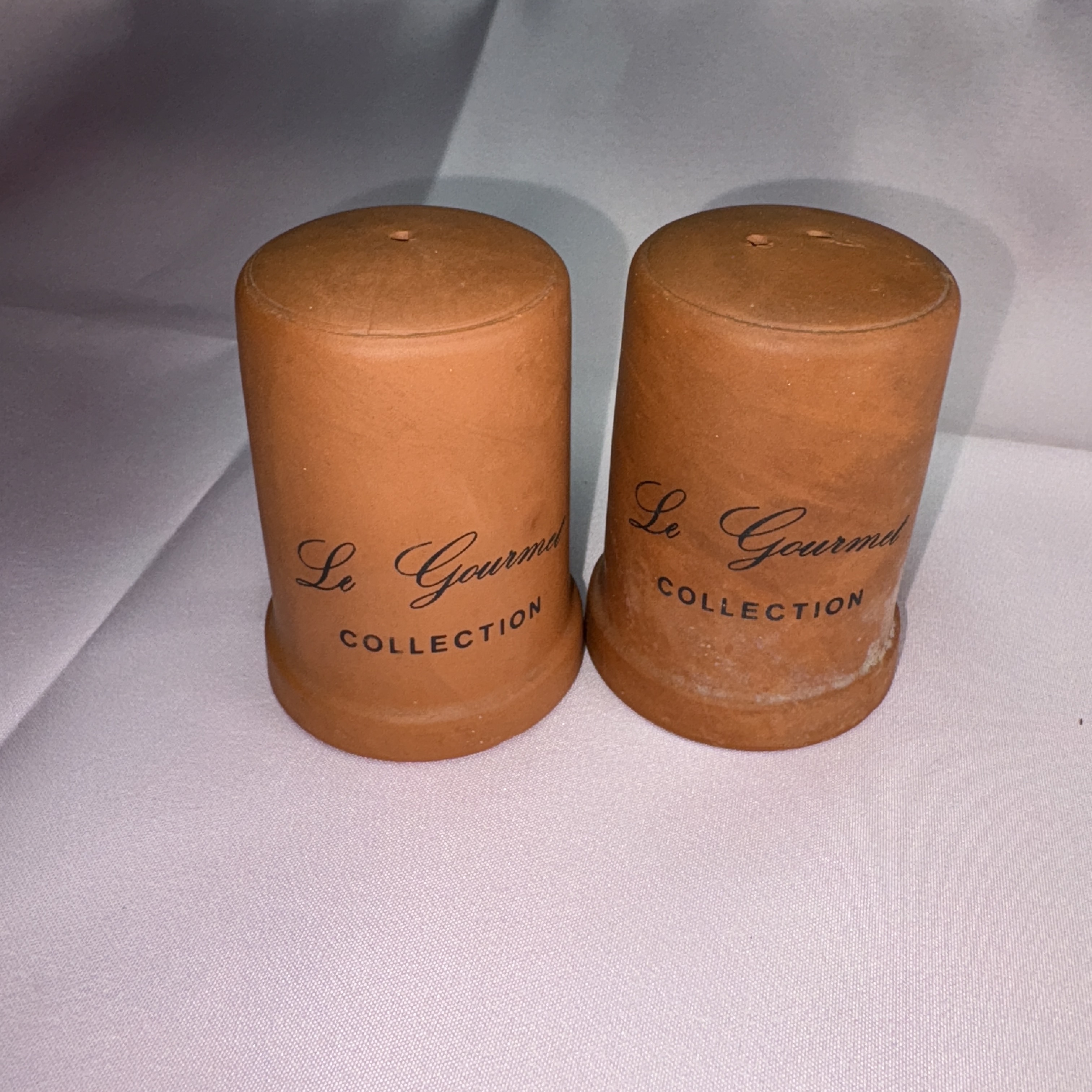 Le Gourmet  Terra Cotta Signature Salt & Pepper Shaker