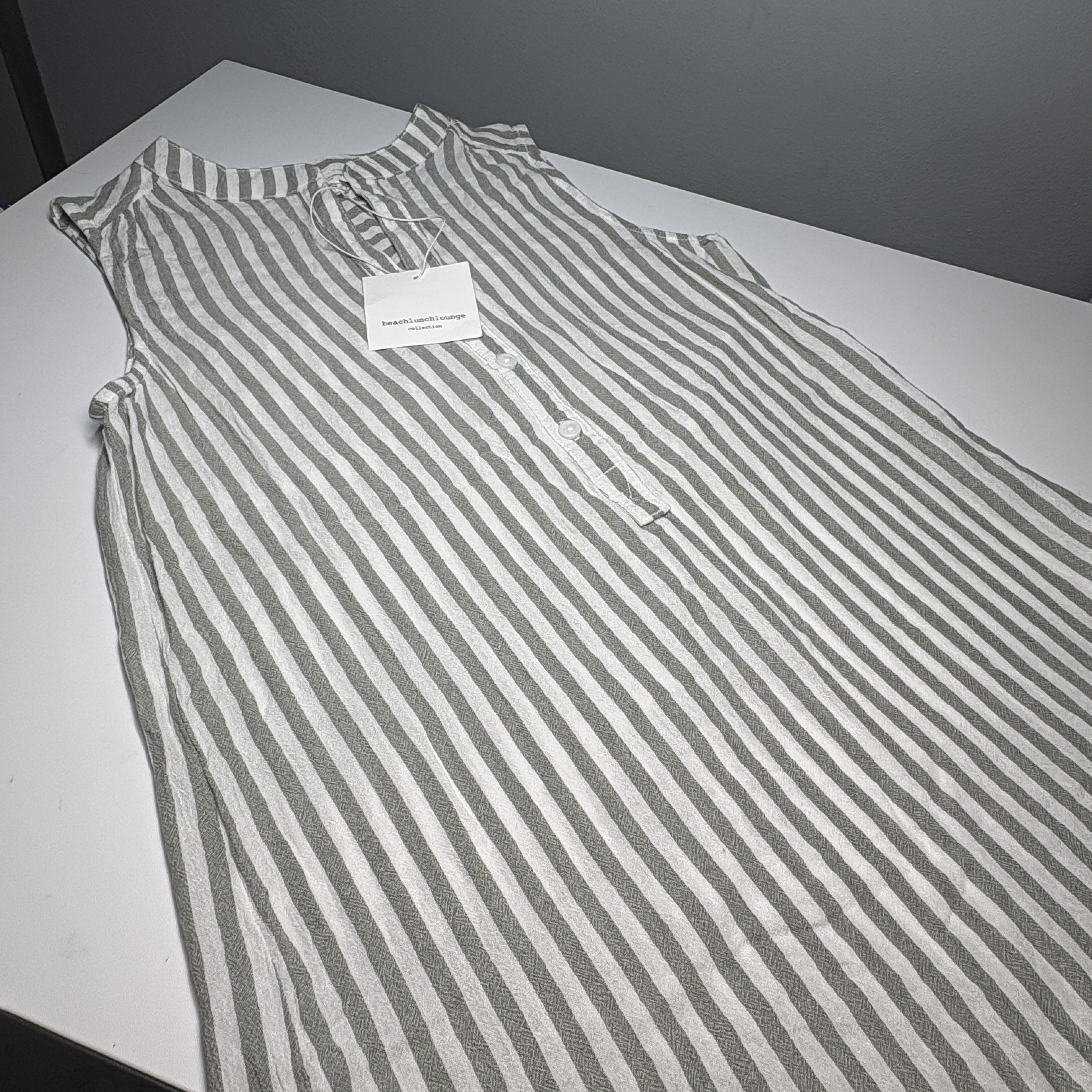 Beachlunchlounge Collection Womens Top Size XS Sage Green Stripe