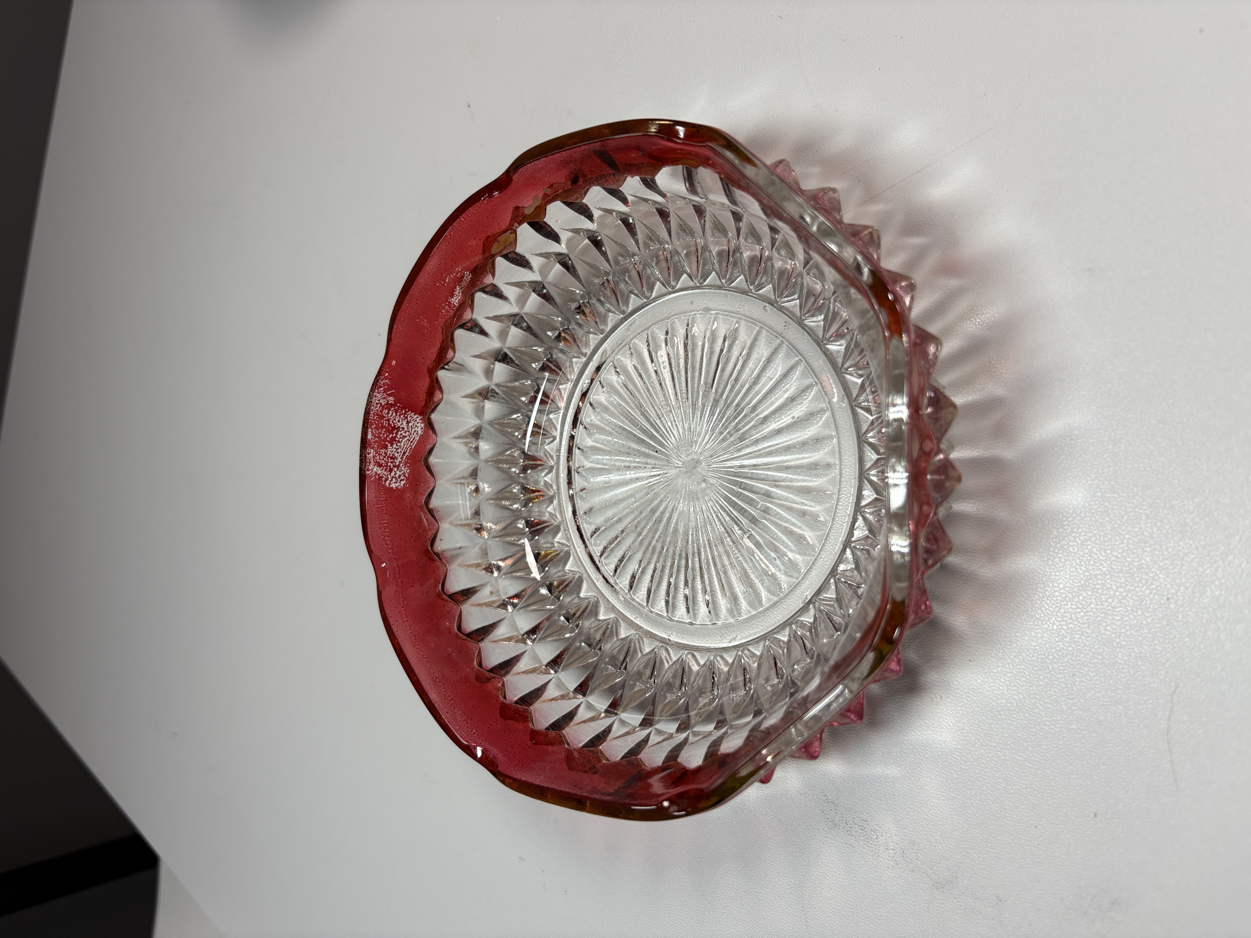 Vintage Indiana Glass Diamond Cut Scalloped Red Starburst Bowl