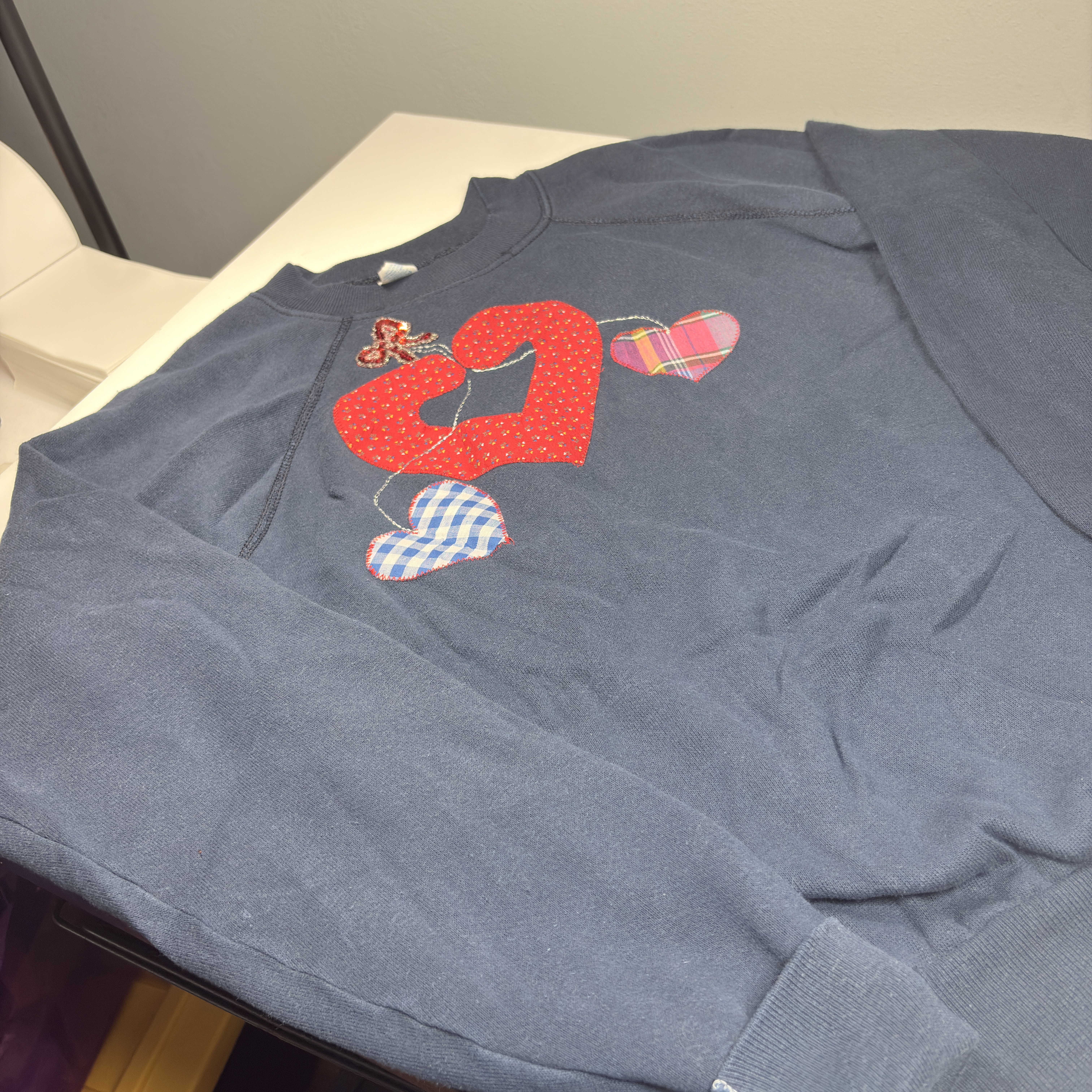 Womens Crewneck Sweatshirt Size XL Vintage Navy Blue Applique Heart Beaded Boho