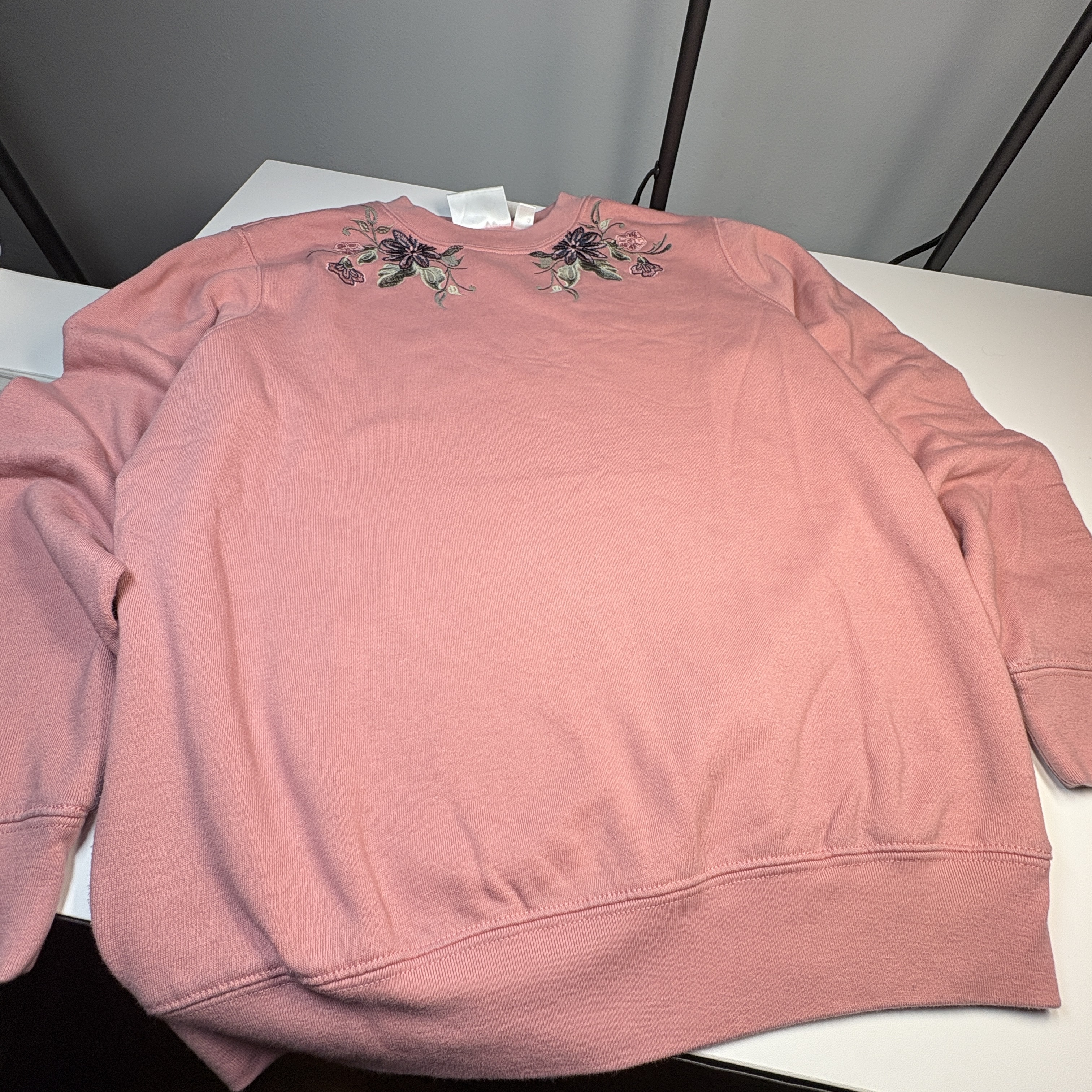 Pink Floral Embroidered Sweatshirt Pullover