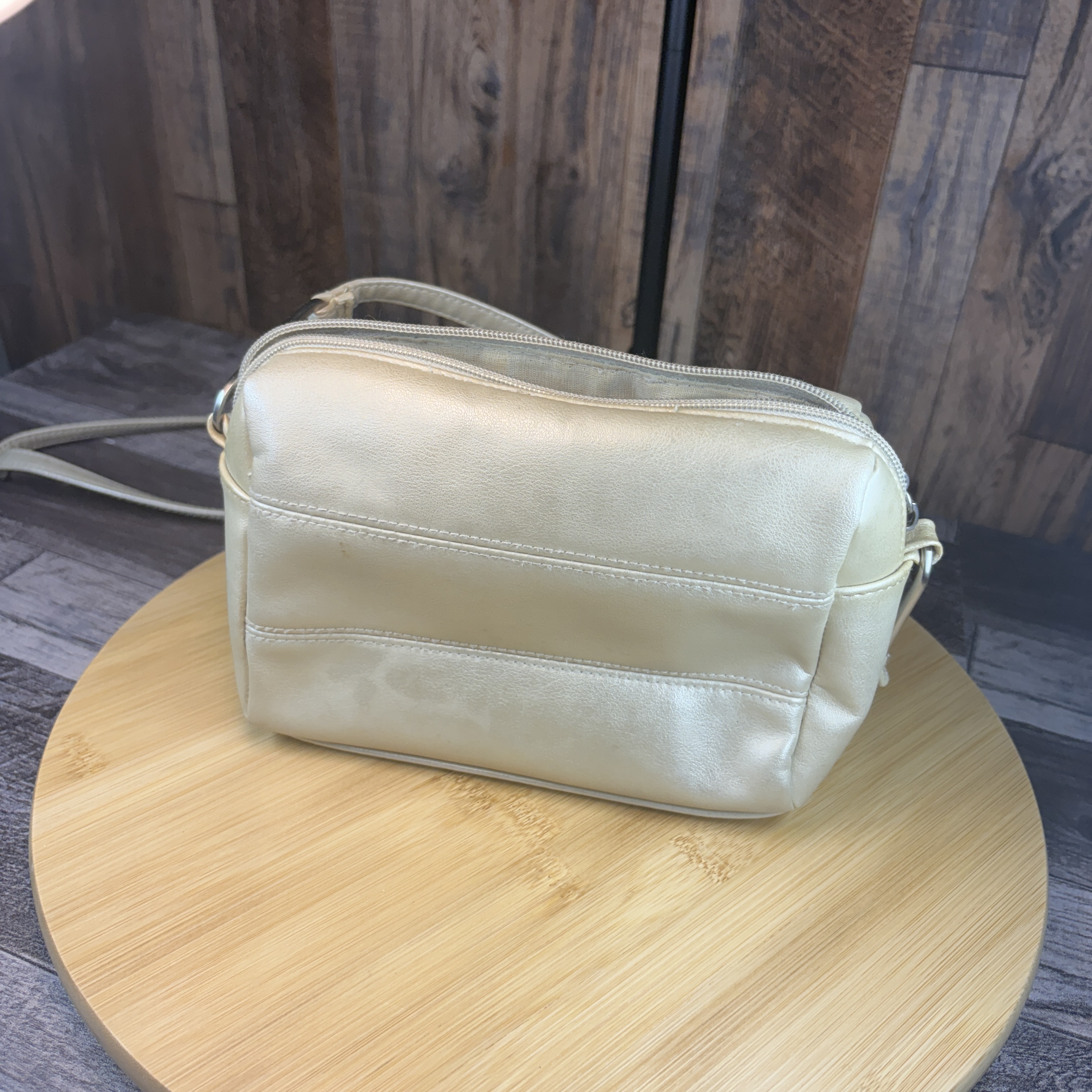 Vintage Cream Faux Leather Crossbody Bag – 1980s Shoulder Purse – Minimalist Neutral Handbag