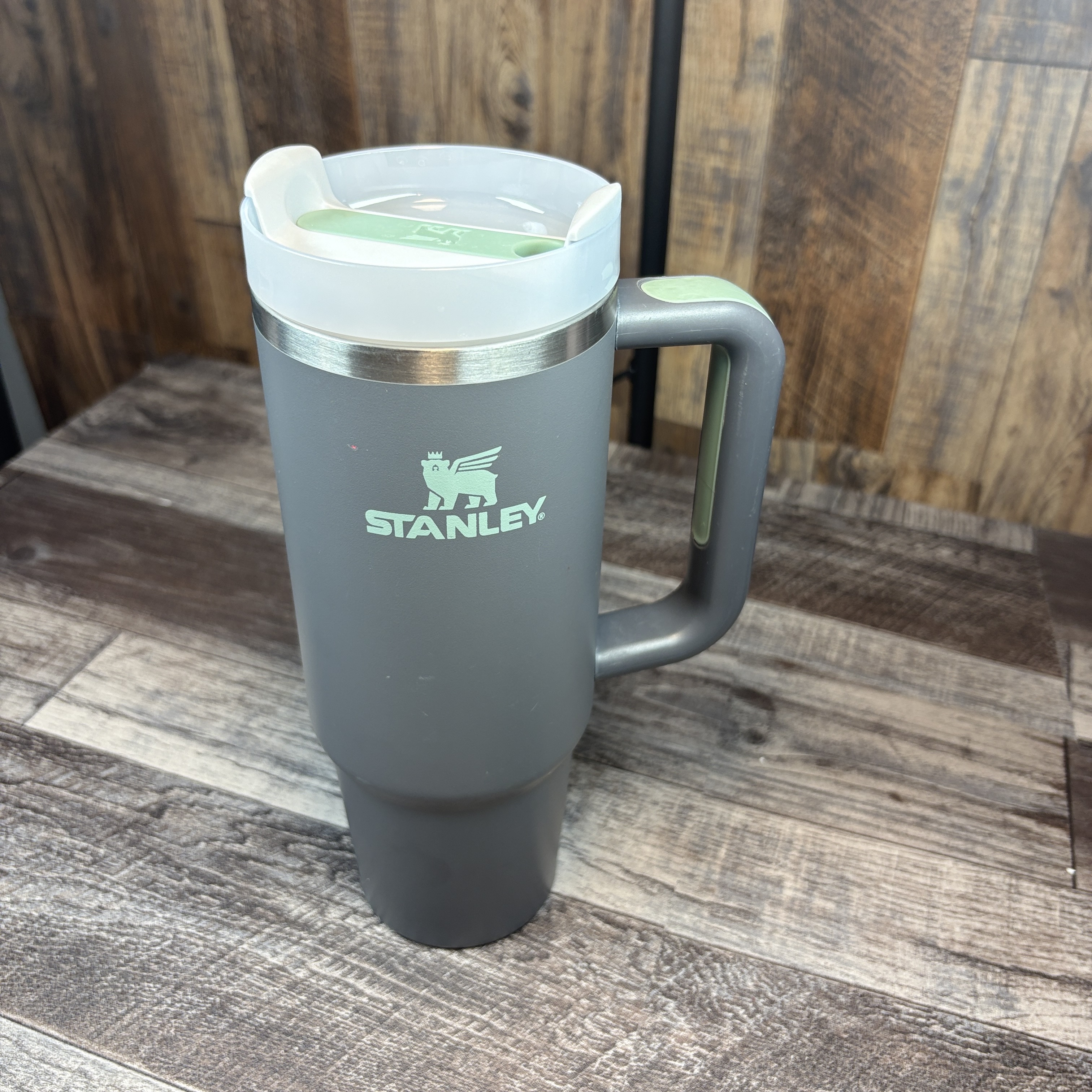 Stanley Quencher H2.0 Tumbler – gray 30 ozs