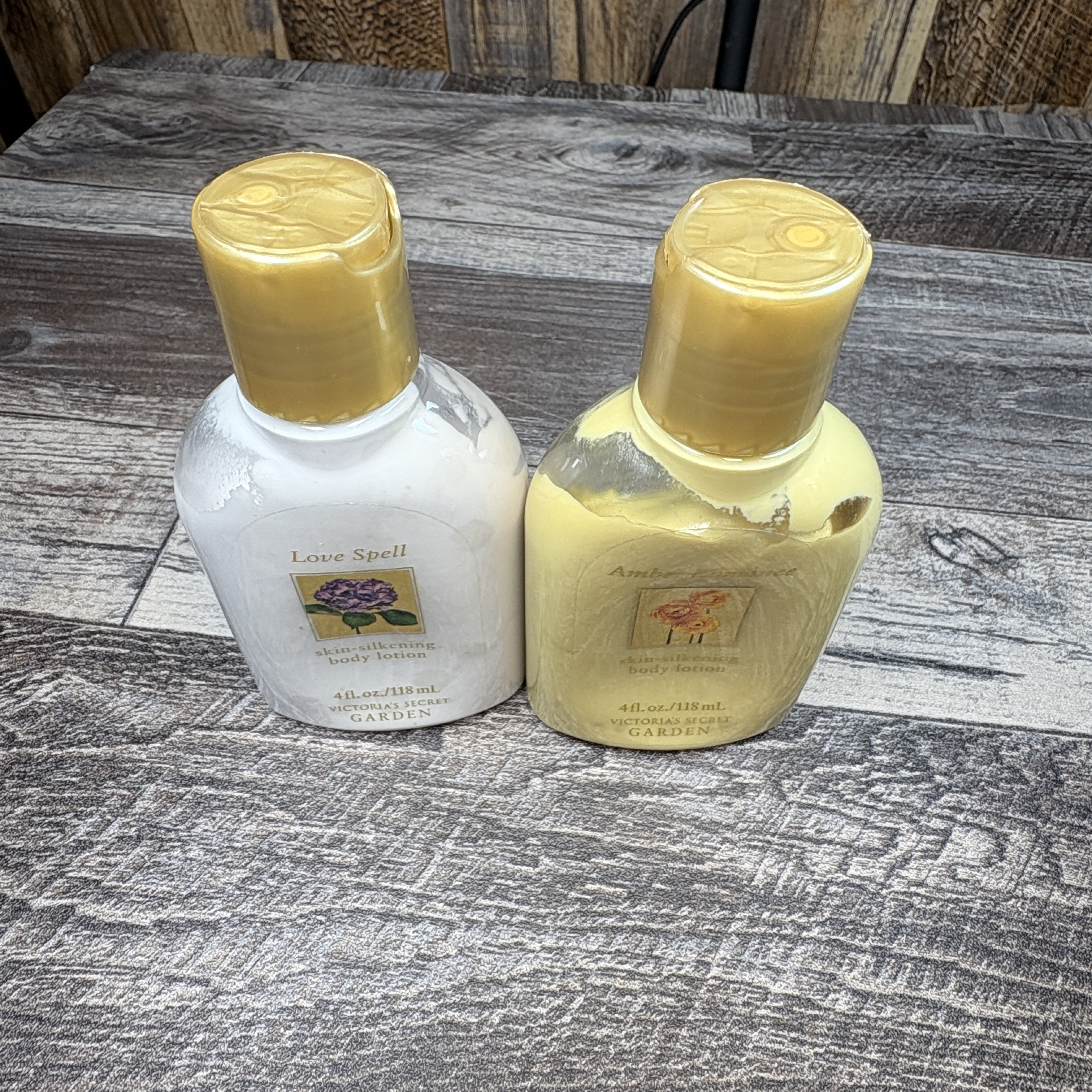 Victoria’s Secret Garden Collection – Love Spell & Amber Romance Vintage Skin-Silkening Body Lotions (4 fl oz / 118 mL)
