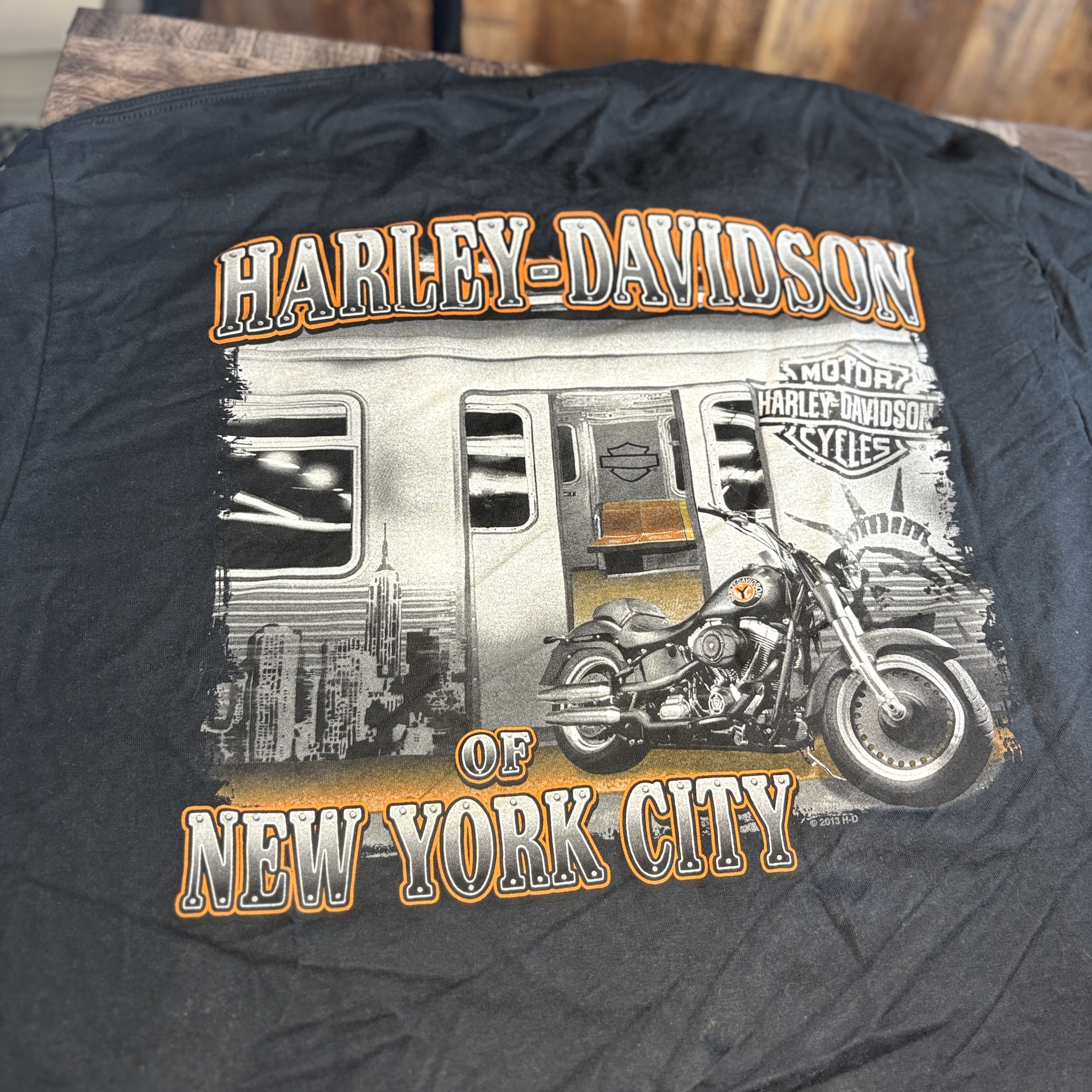 Harley-Davidson of New York City Subway Graphic T-Shirt | Men’s Large | Classic Bar & Shield Front