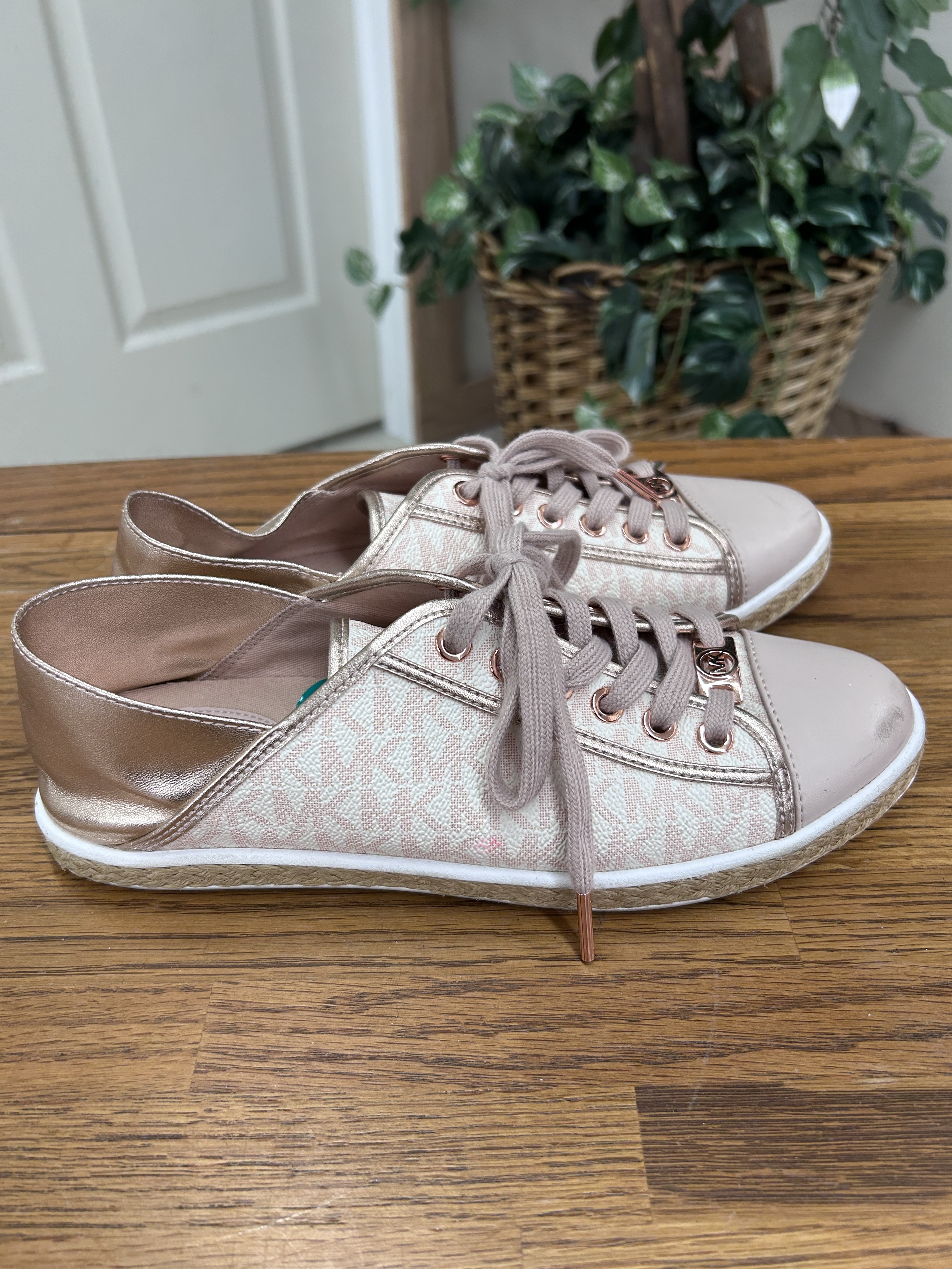 Michael Kors Keaton METALLIC PINK Lace Up Sneaker