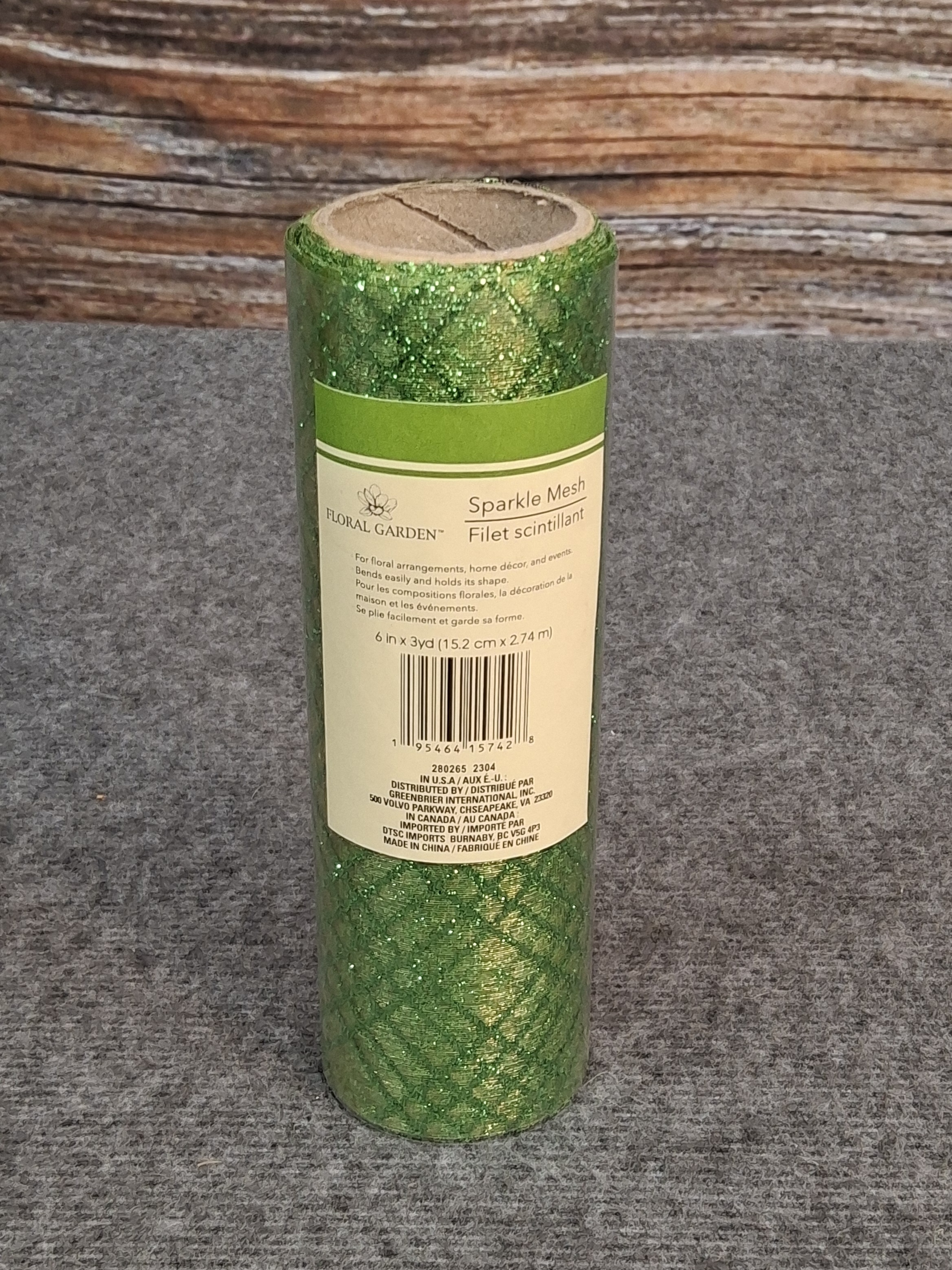 Bright green sparkle mesh perfect for floral arrangements, wreaths, crafts, and décor. Flexible, easy to shape, and adds a glittery touch to any project. Roll measures 6" wide x 3 yards long.