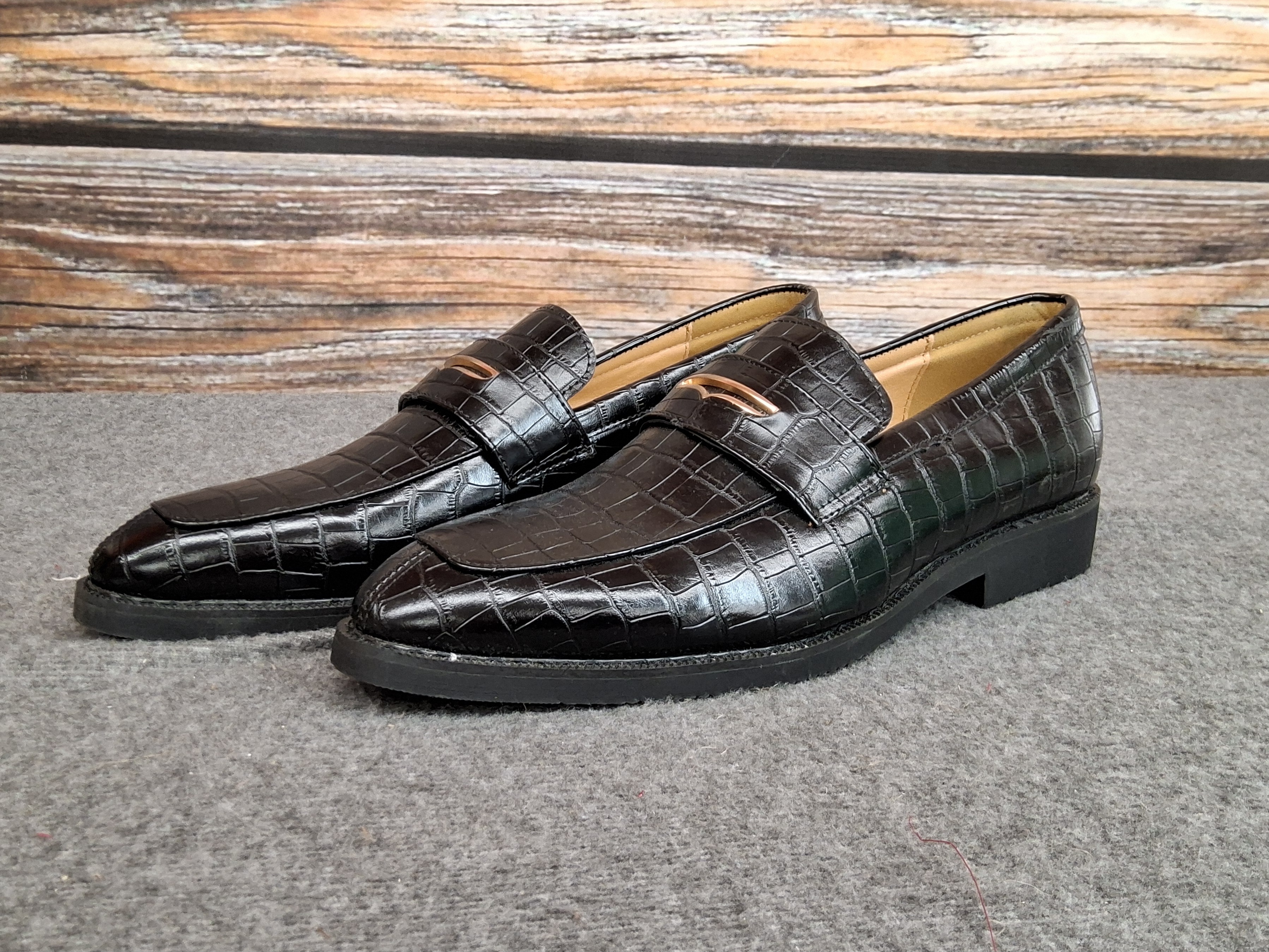 👞Men’s Black Croc-Embossed Loafers – Size 41 (US 8)👞