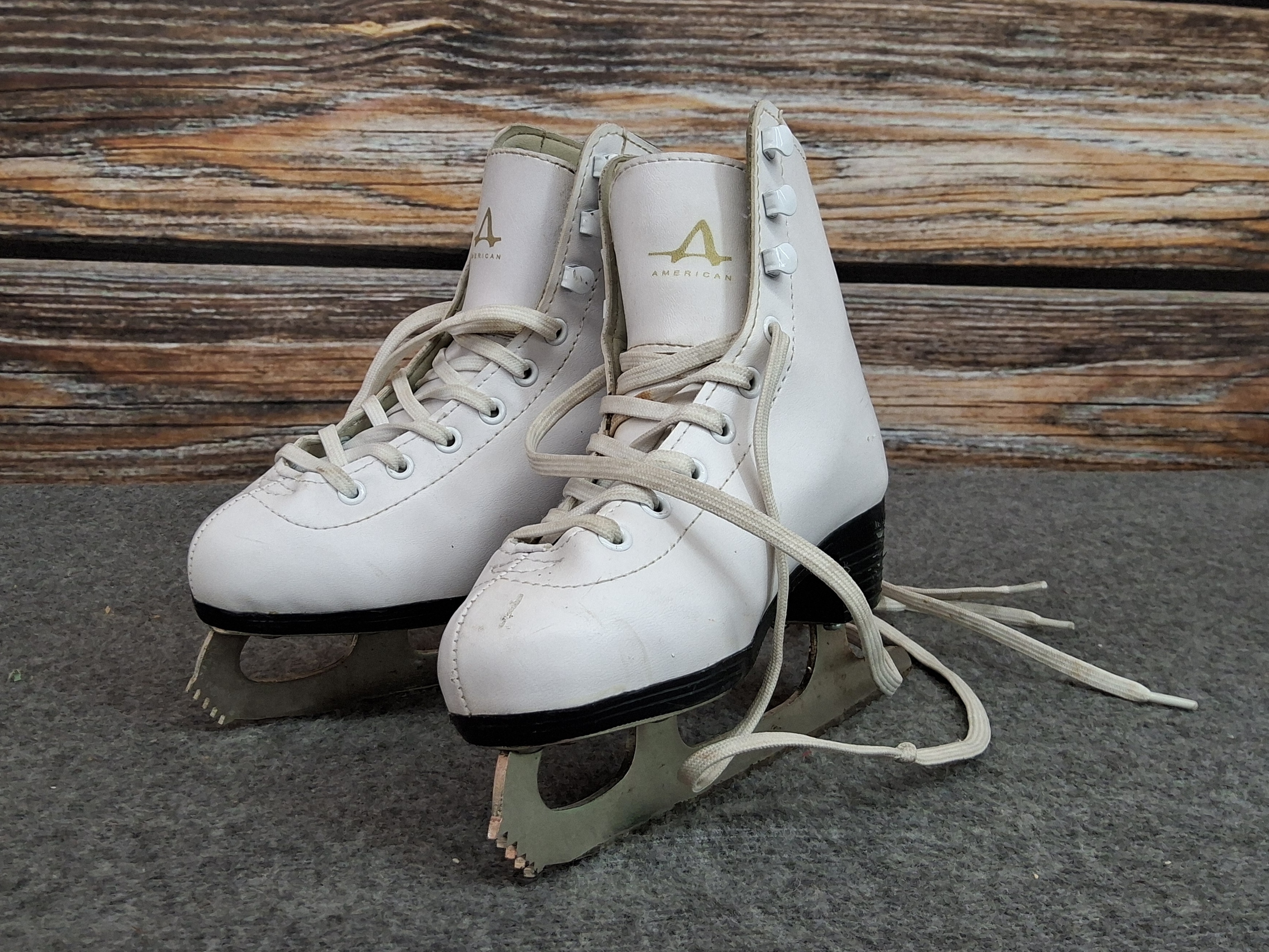 American Athletic Youth White Figure Ice Skates Size 11Y