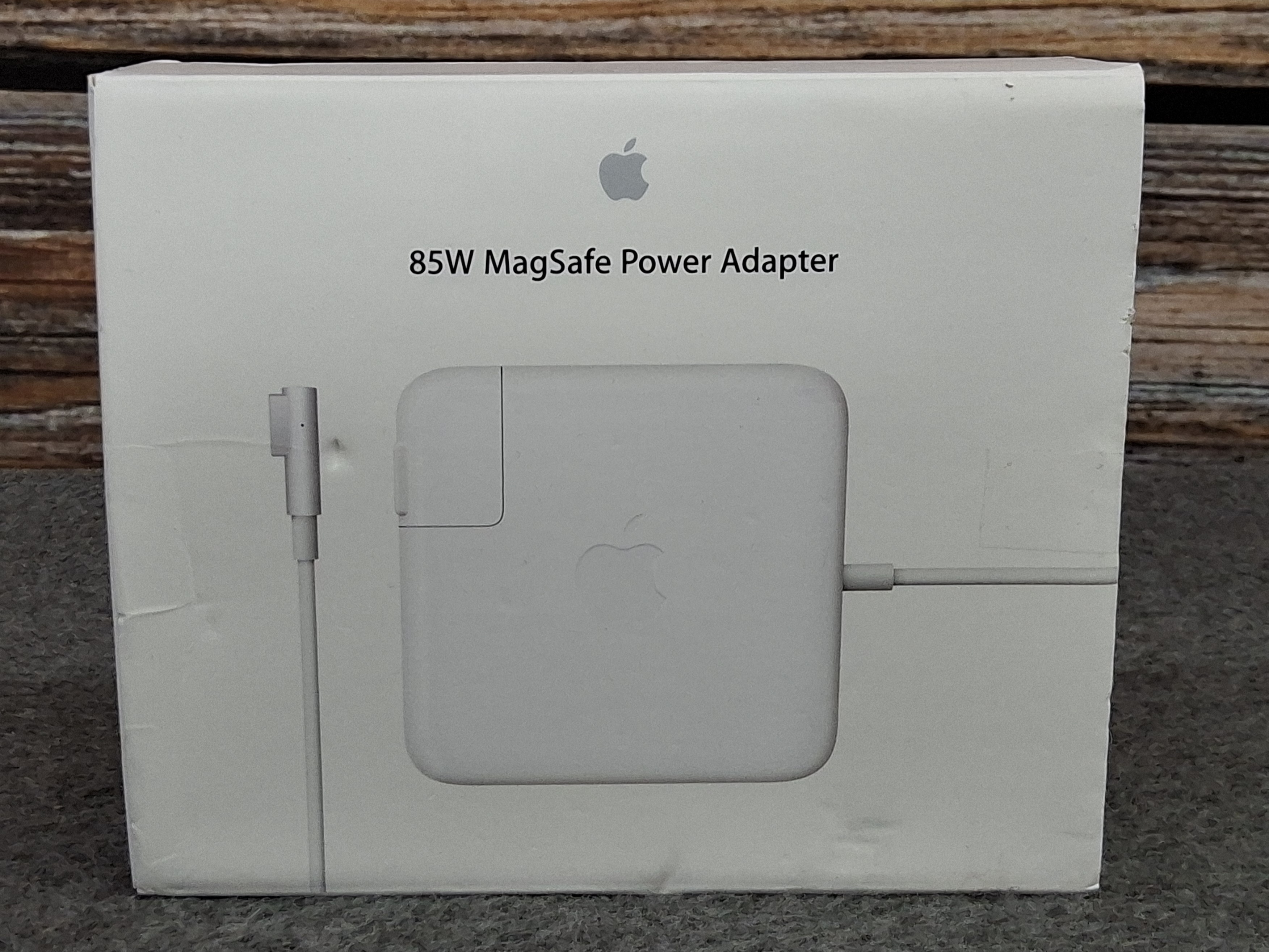 Apple 85W MagSafe Power Adapter for MacBook Pro