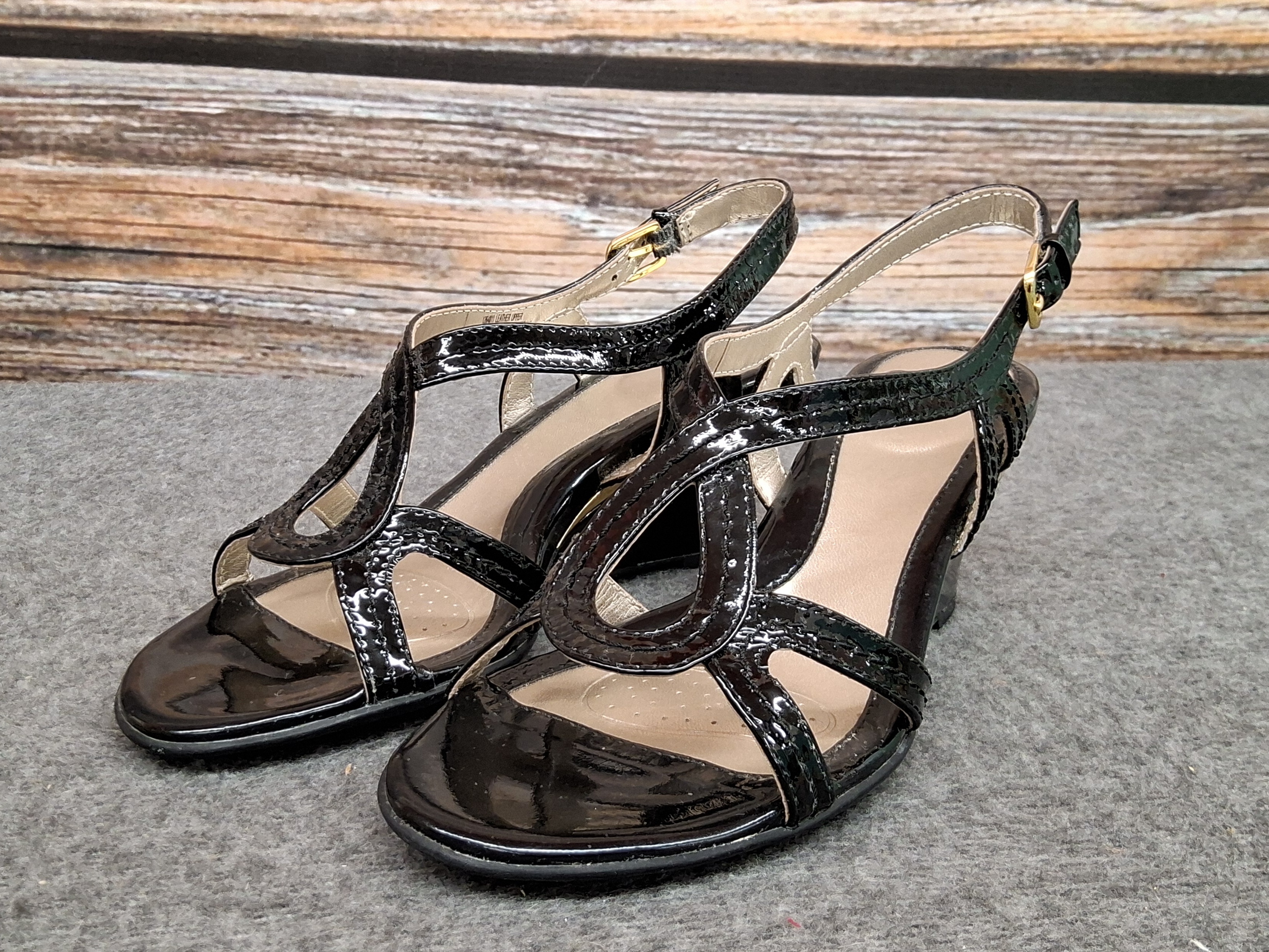 Sofft Paharita Black Patent Wedge Sandals Women’s 6.5