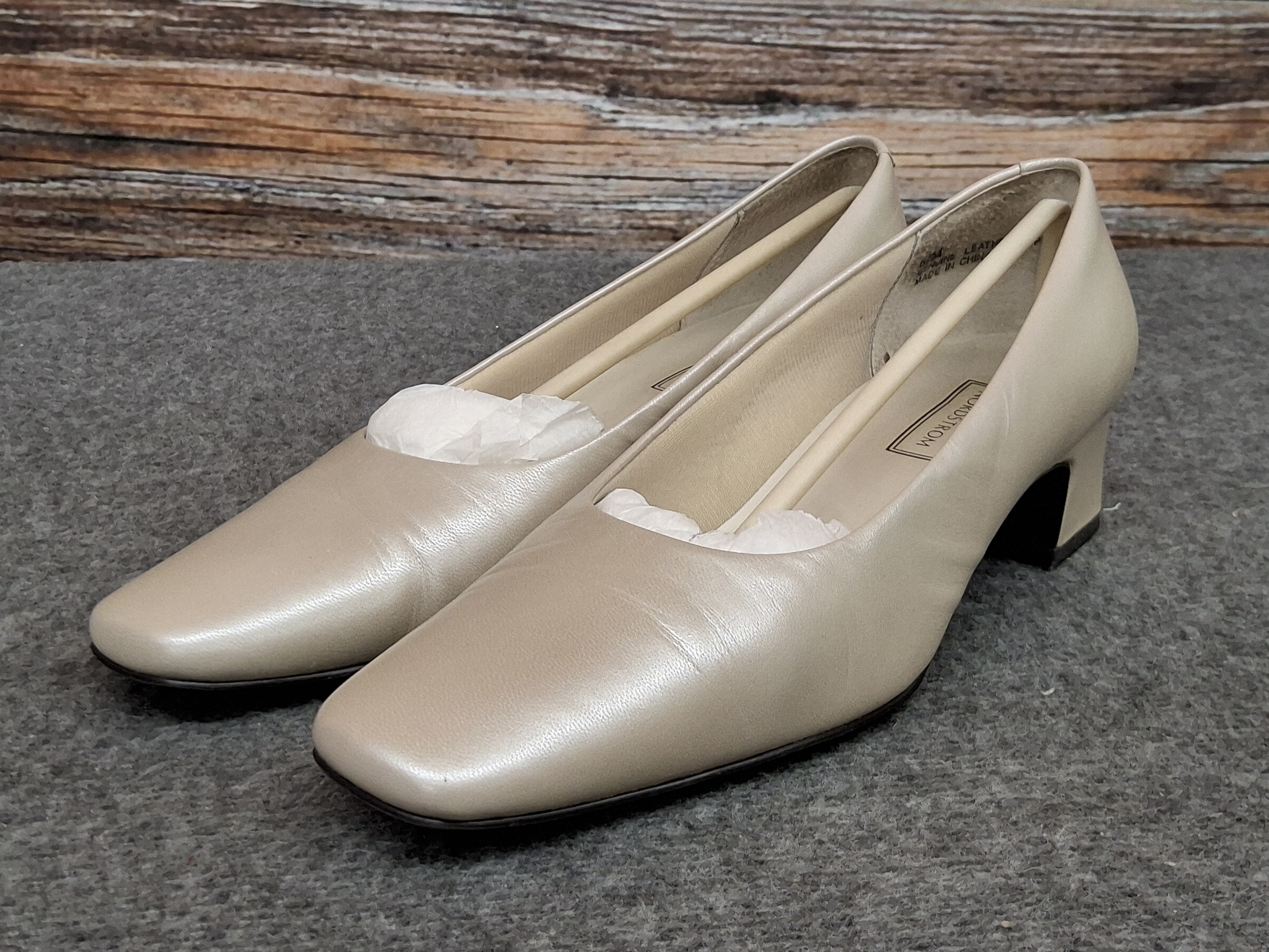 Nordstrom Glide Light Taupe Block Heel Pumps Women’s 6.5M