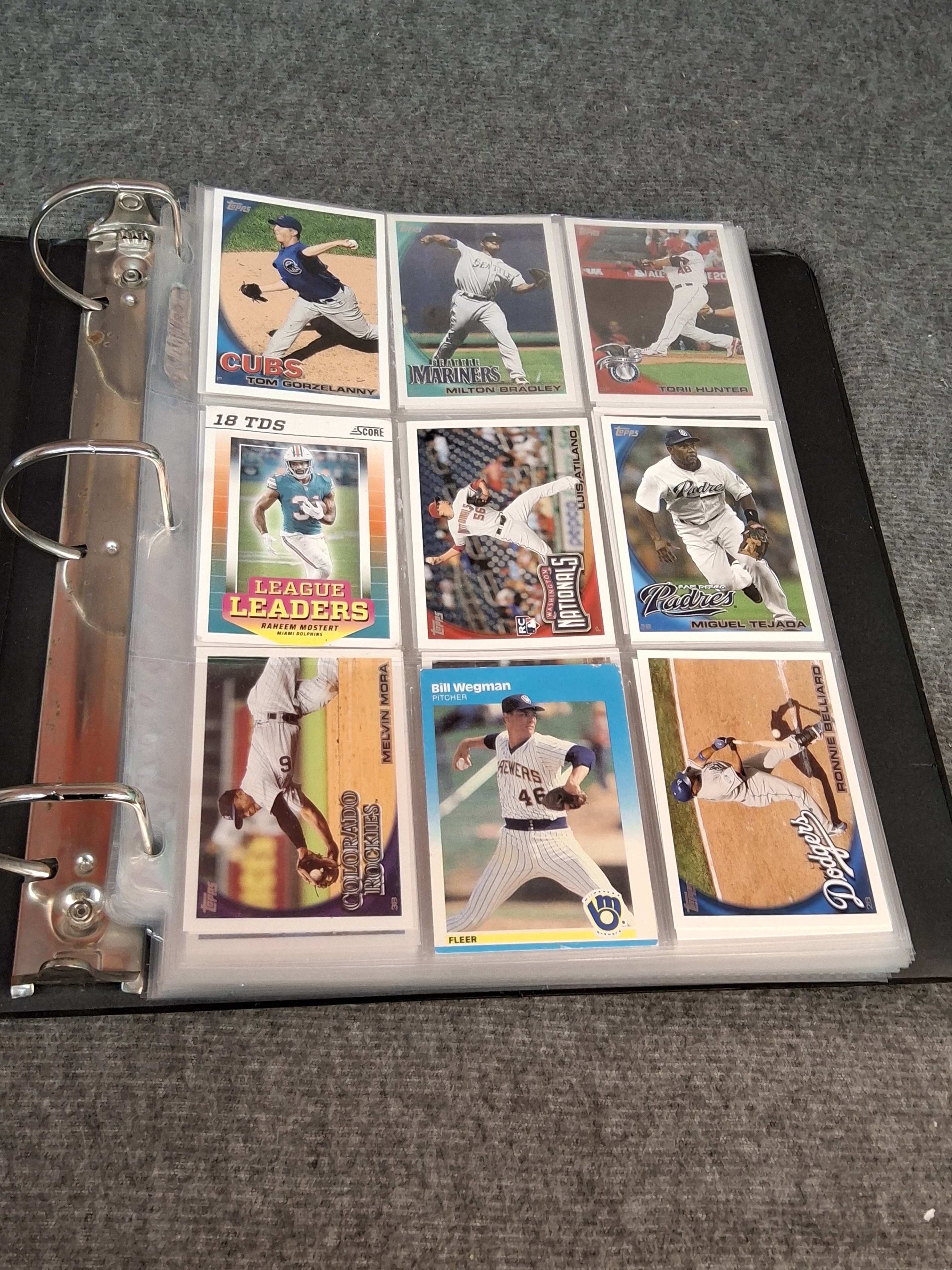 Collector’s Binder of 200+ Baseball & Sports Cards – Mixed Lot