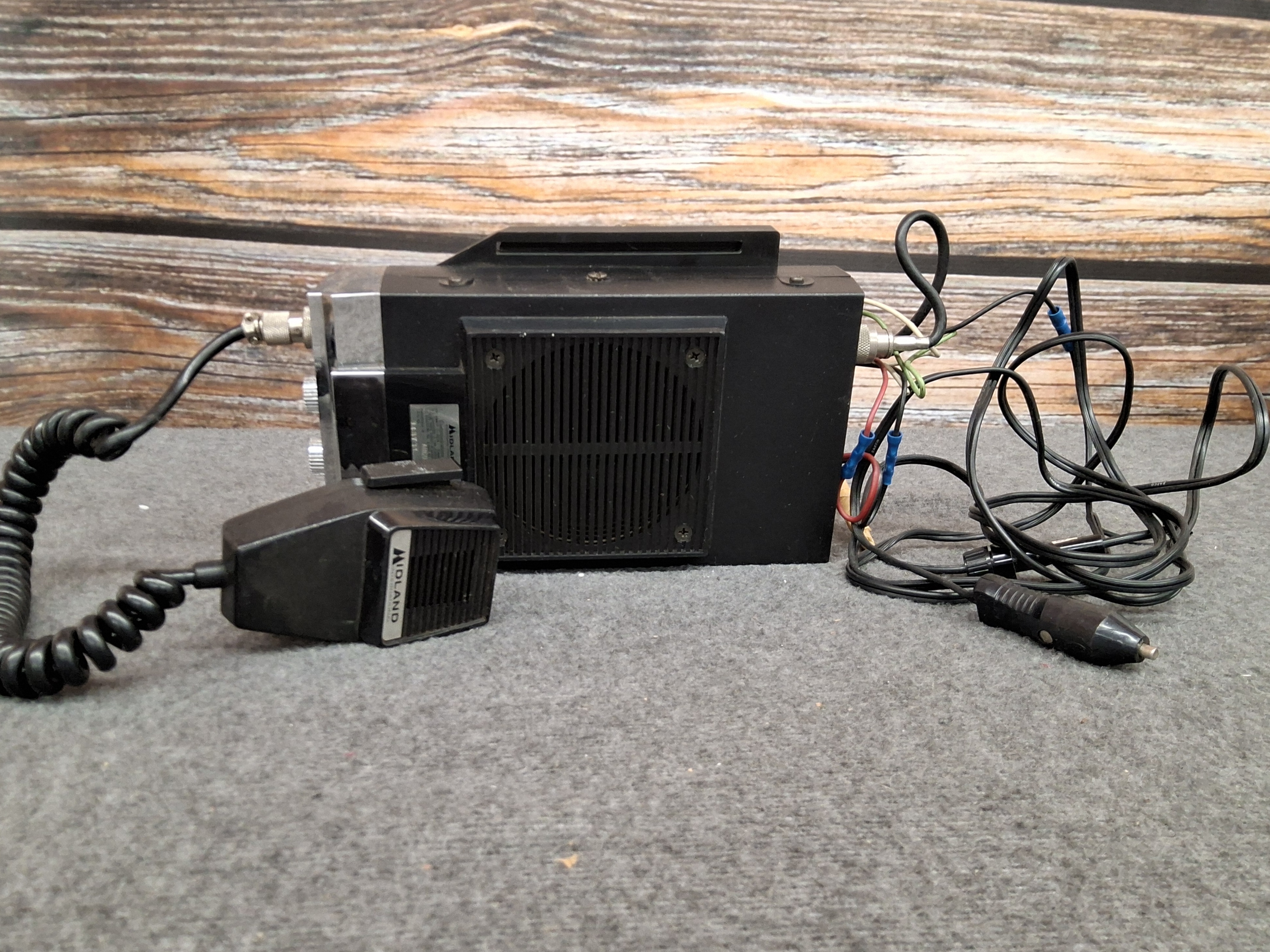 Midland Mobile CB Radio with Microphone