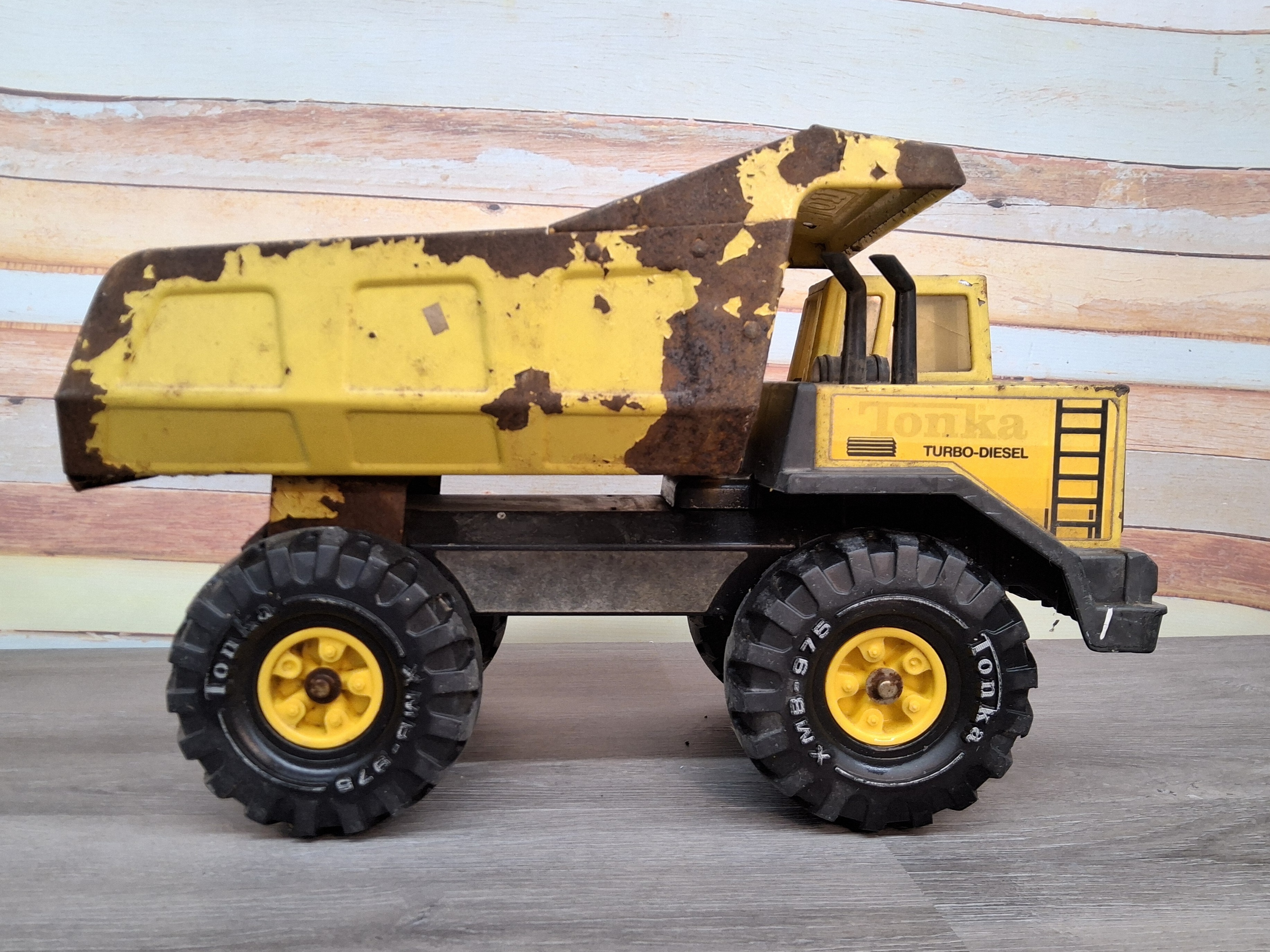 Vintage Tonka Turbo-Diesel Metal Dump Truck