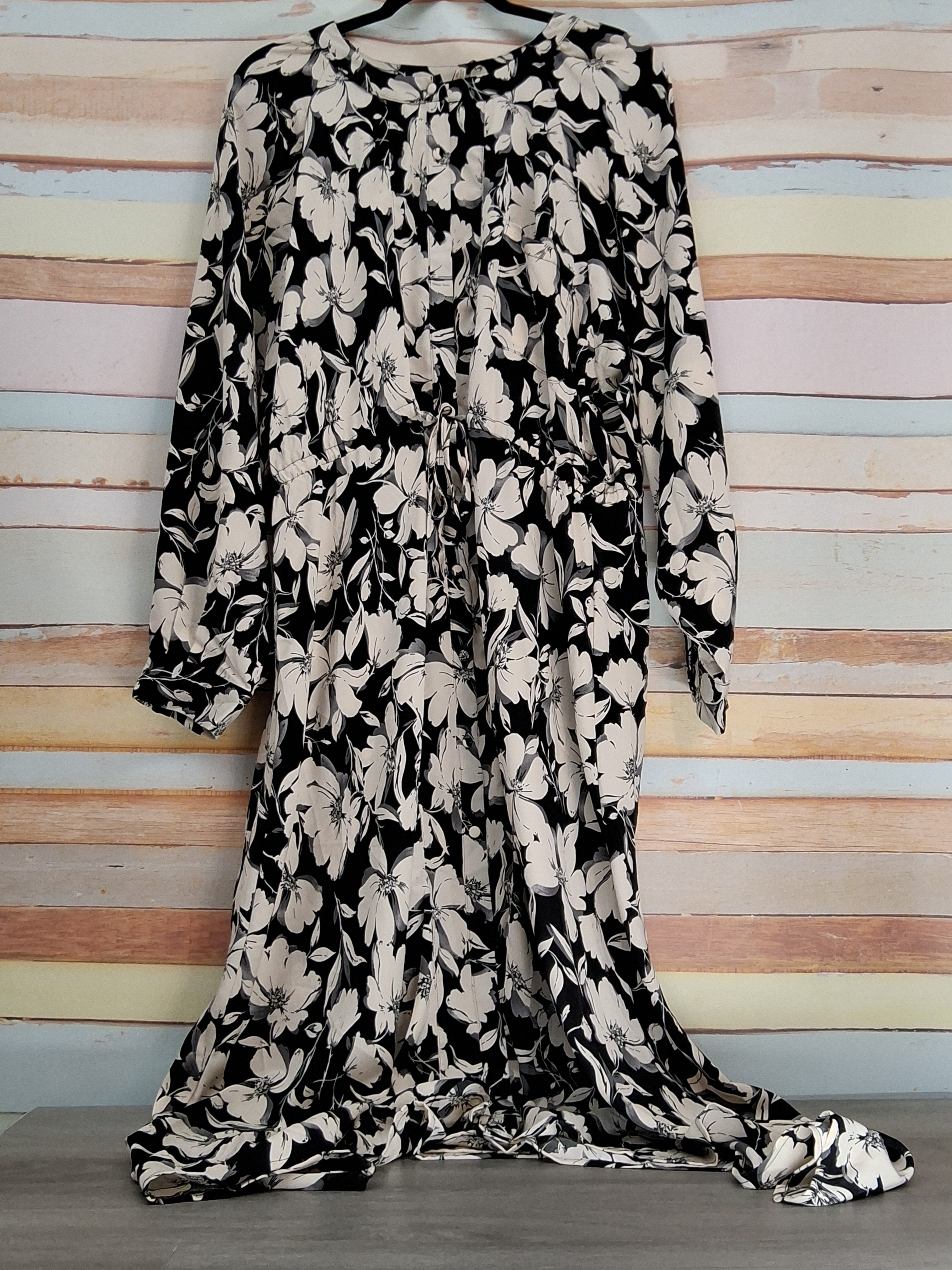 GiGiO Plus Black & White Floral Maxi Dress XL