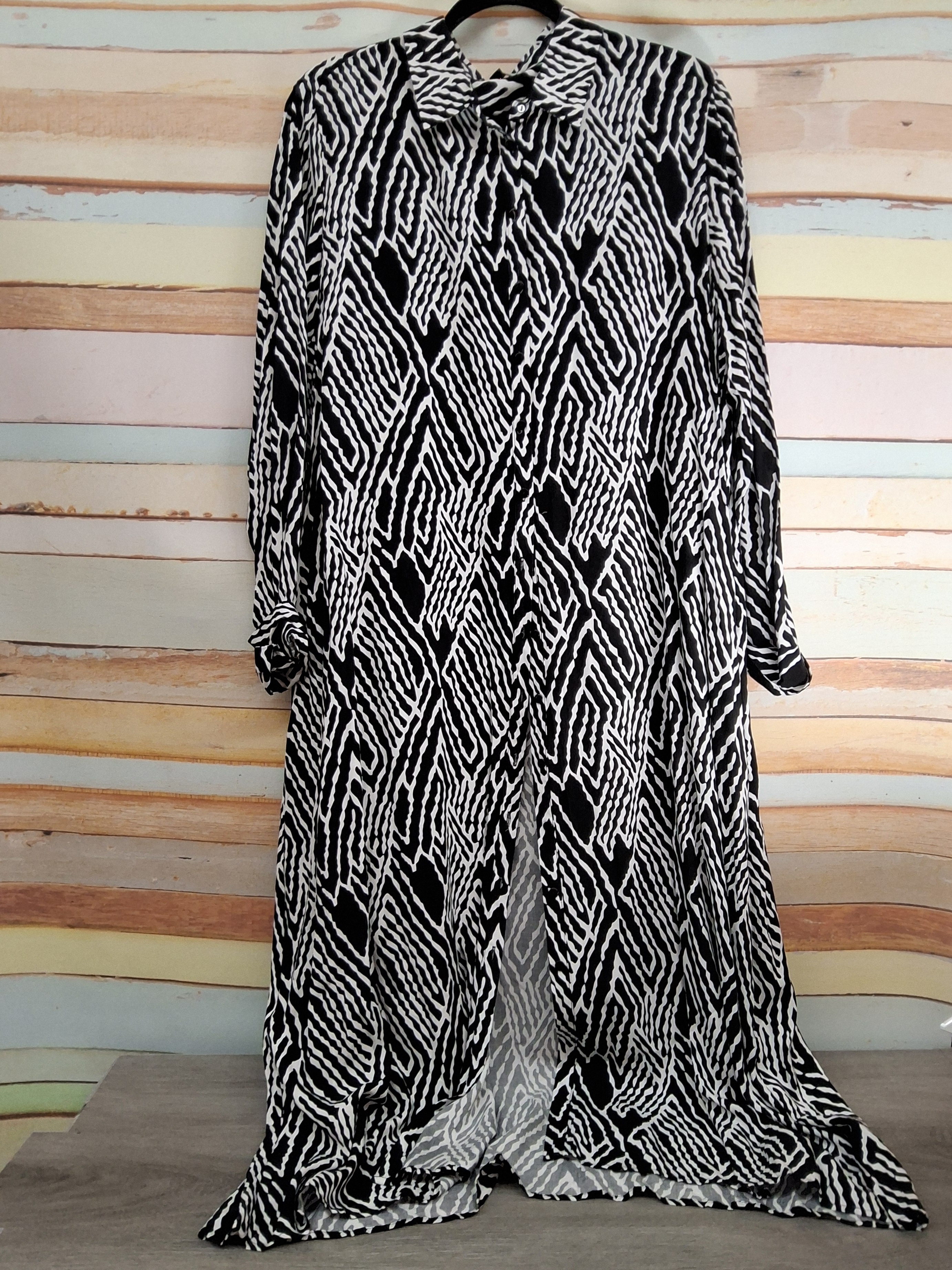 Coco + Carmen Black & White Print Maxi Shirt Dress L/XL