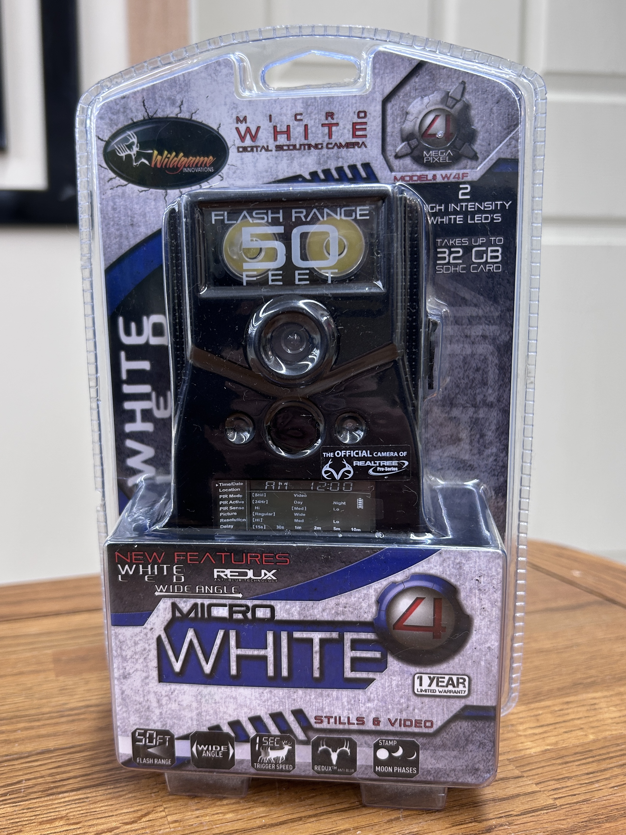 Micro White Digital Scouting Camera