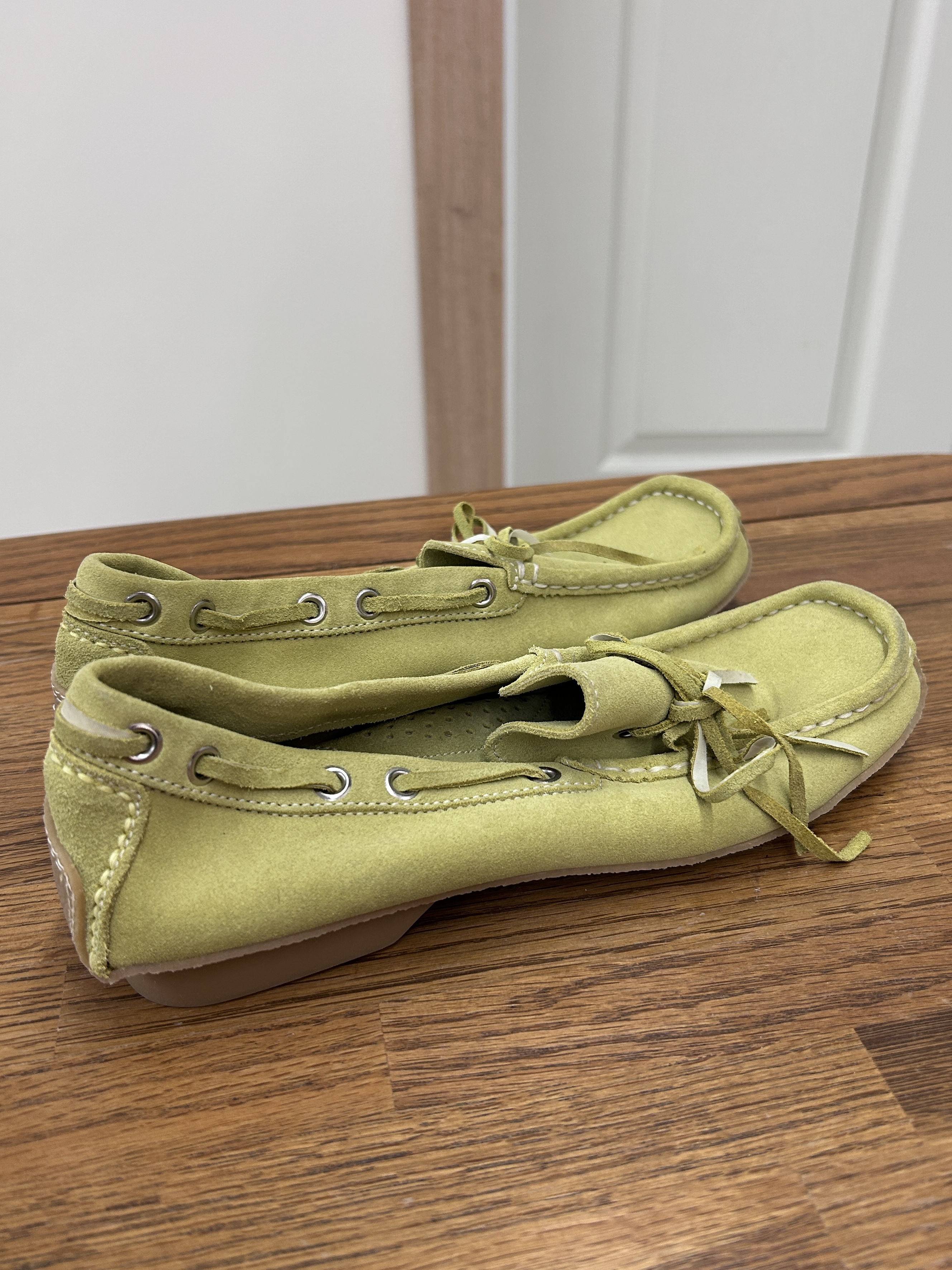 Banana Republic Lime Green Suede Slip On Flats Loafers Women’s