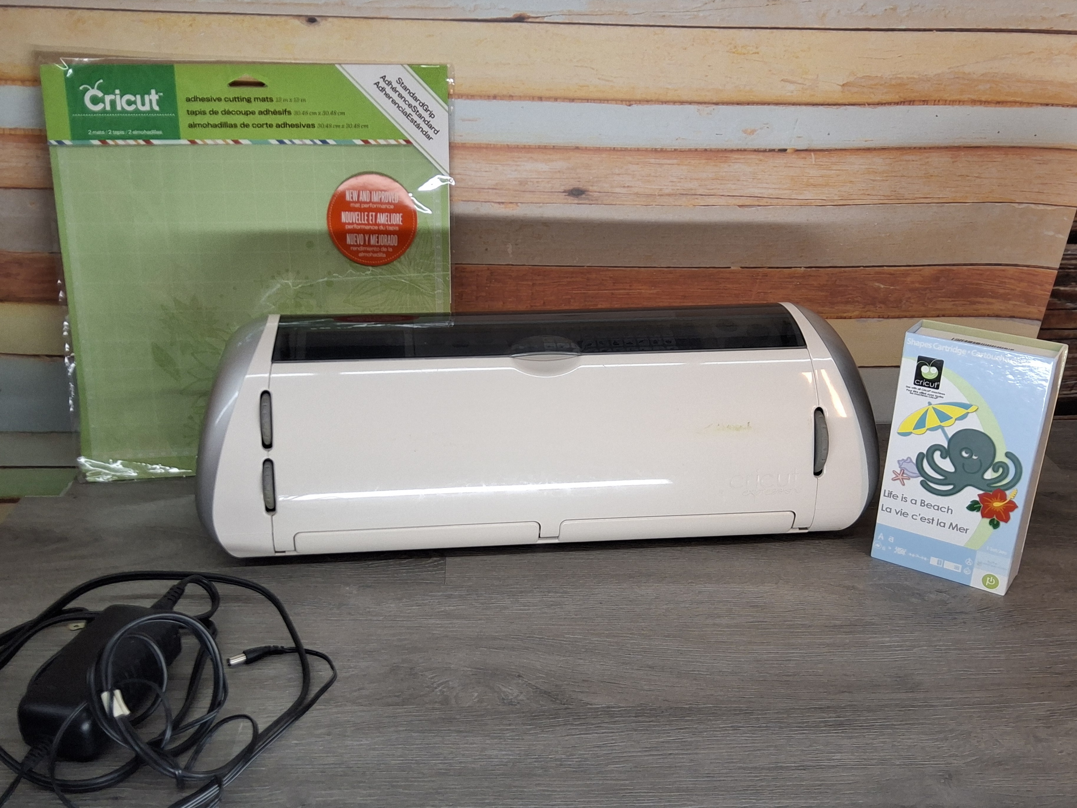 Cricut Expression Die-Cut Machine Bundle (Local Pickup Only)