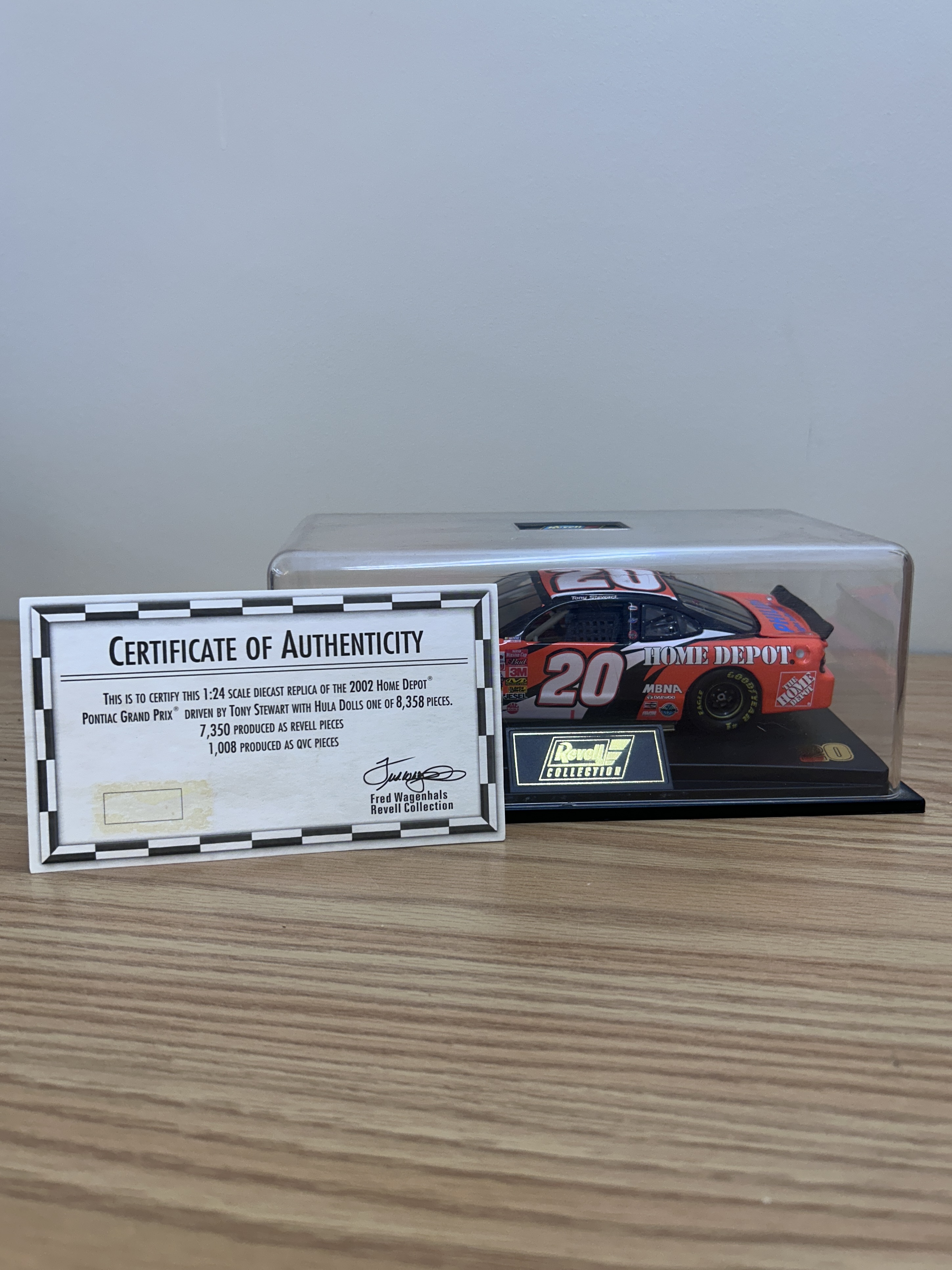 Tony Stewart #20 Home Depot Revell Atlanta Motor Speedway Raced Version Win 2002