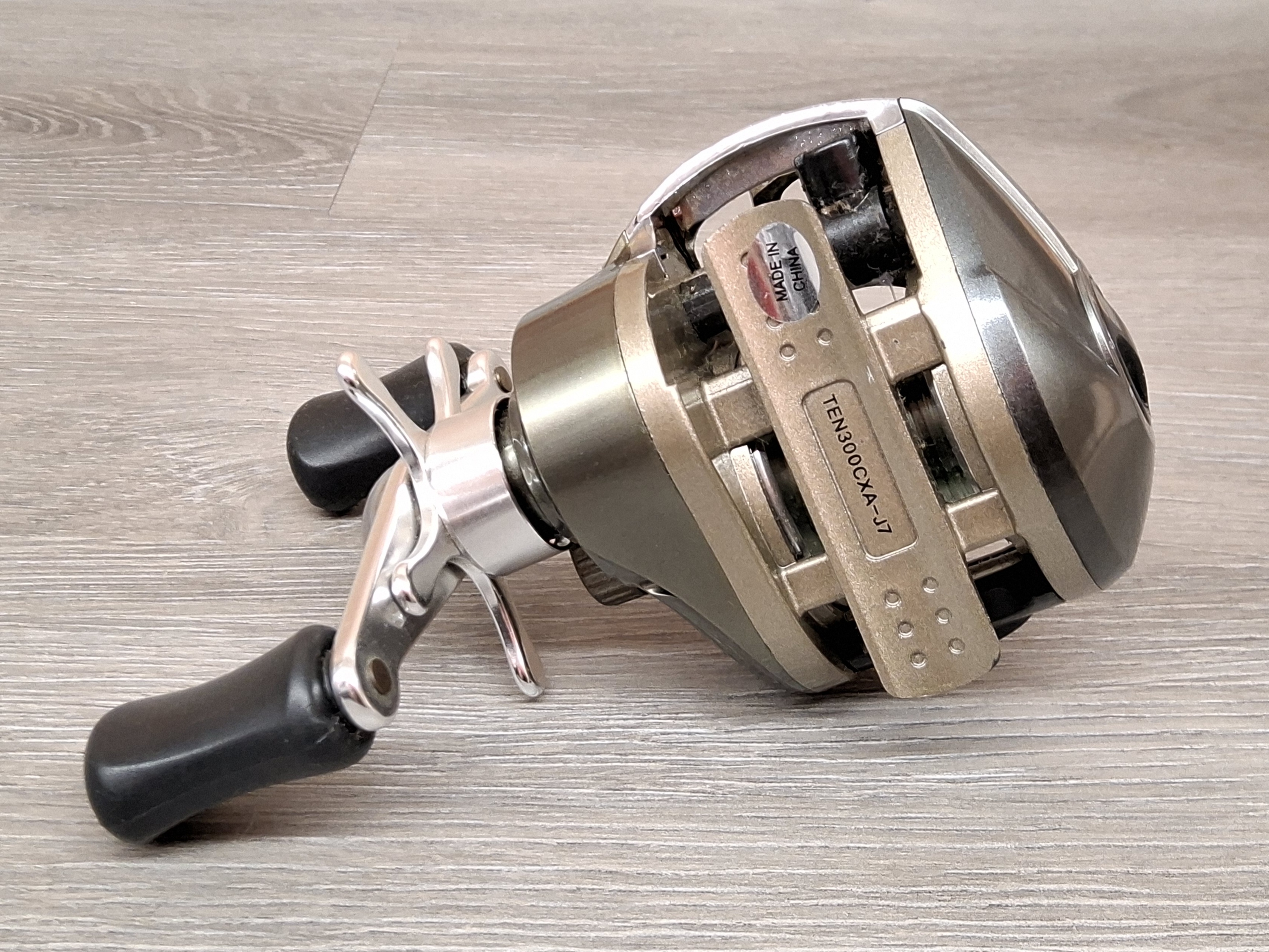 Tencity Baitcasting Reel TEN300CXA-J7 – Right Hand Retrieve
