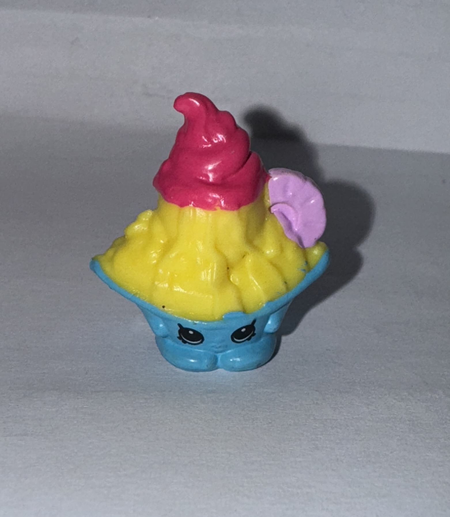Shopkins Isadora Ice Cream-Season 7 Princess Party-Exclusive Figure