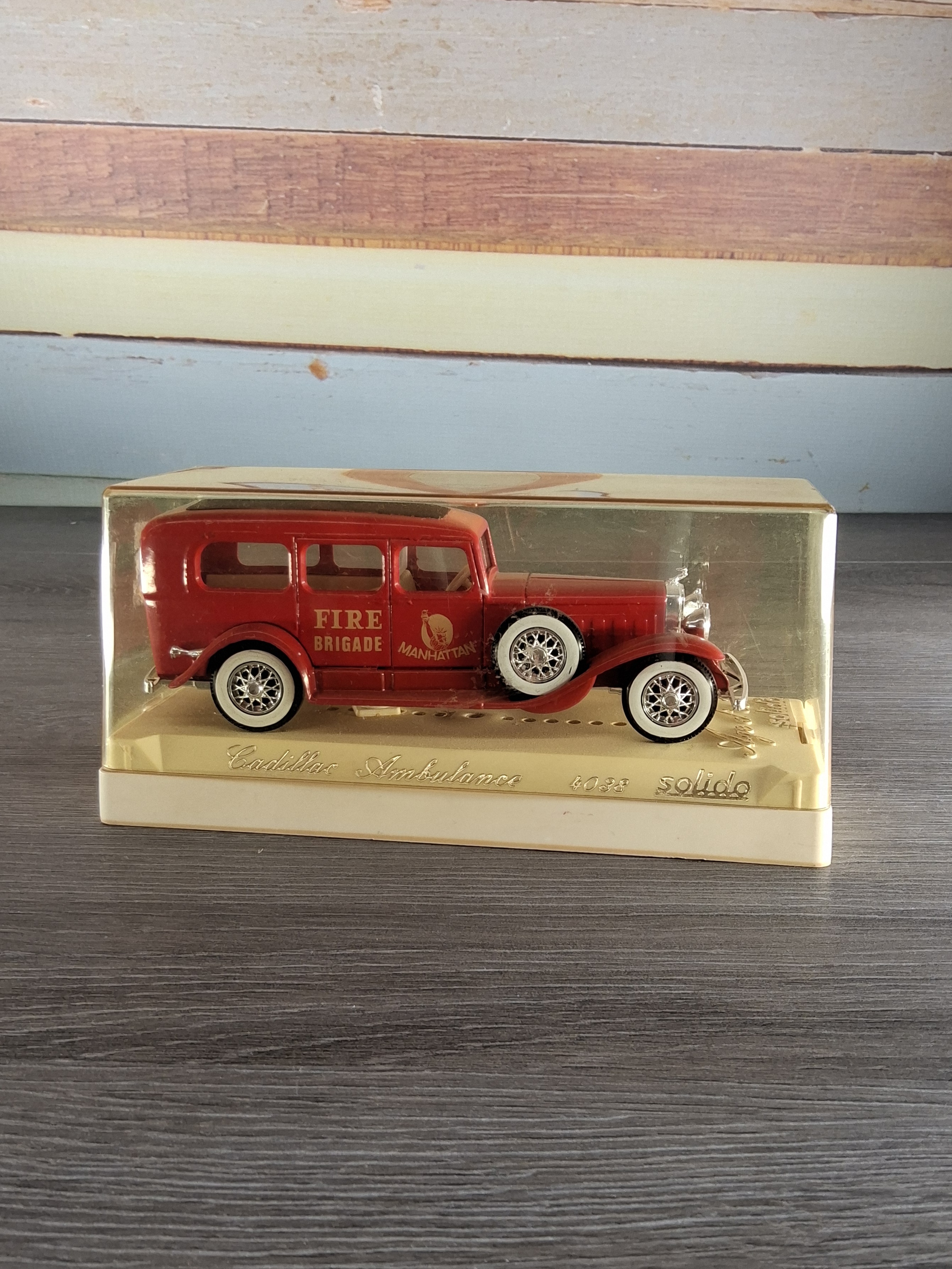 Solido Cadillac Ambulance “Fire Brigade Manhattan” Diecast Model (Made in France)