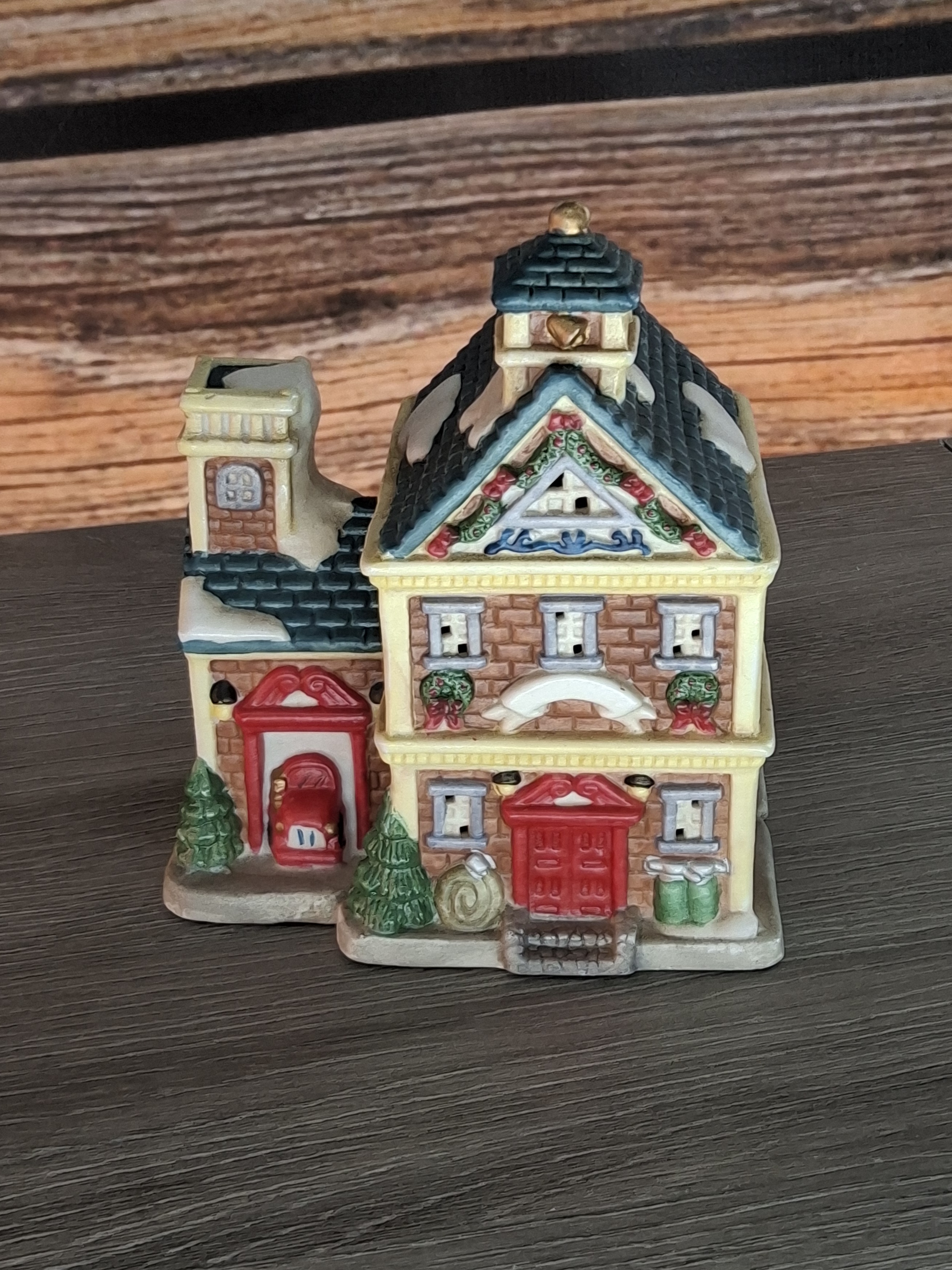 Walmart Holiday Time Fire Station Village House WM334