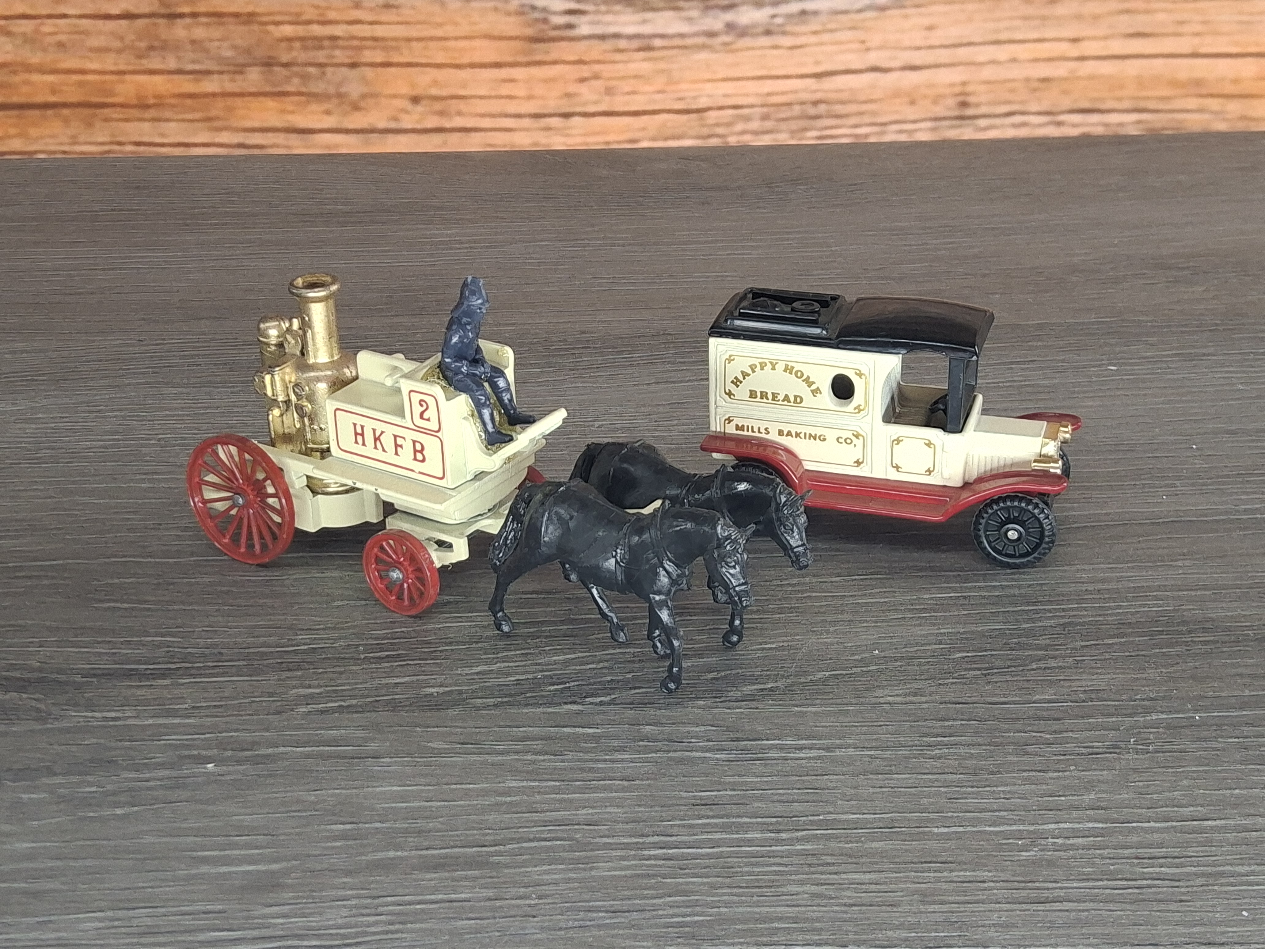 Vintage Tomica 1:60 Diecast Ford Model T Happy Home Bread & HKFB Steam Engine