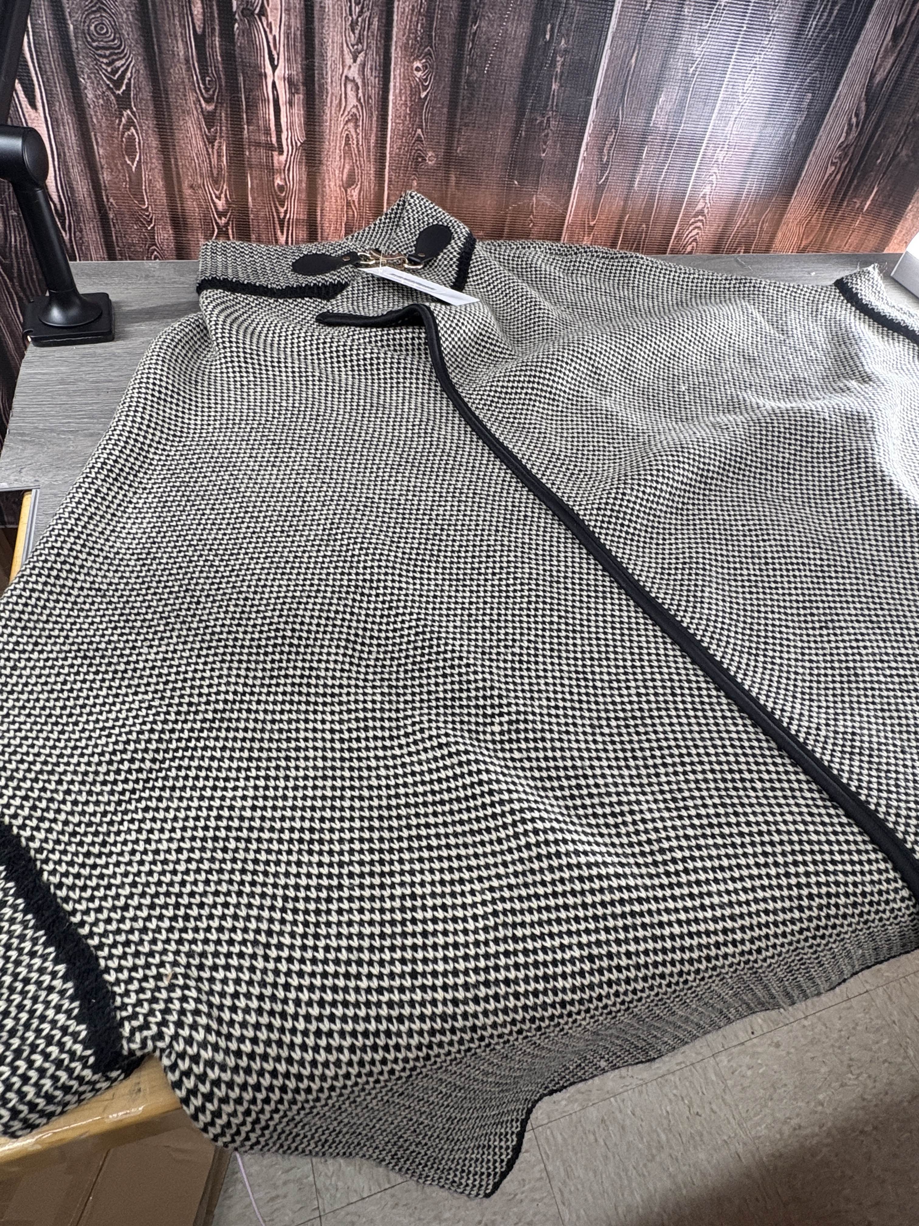 Houndstooth Black & Tan  Knit Poncho Cape Boutique NWT