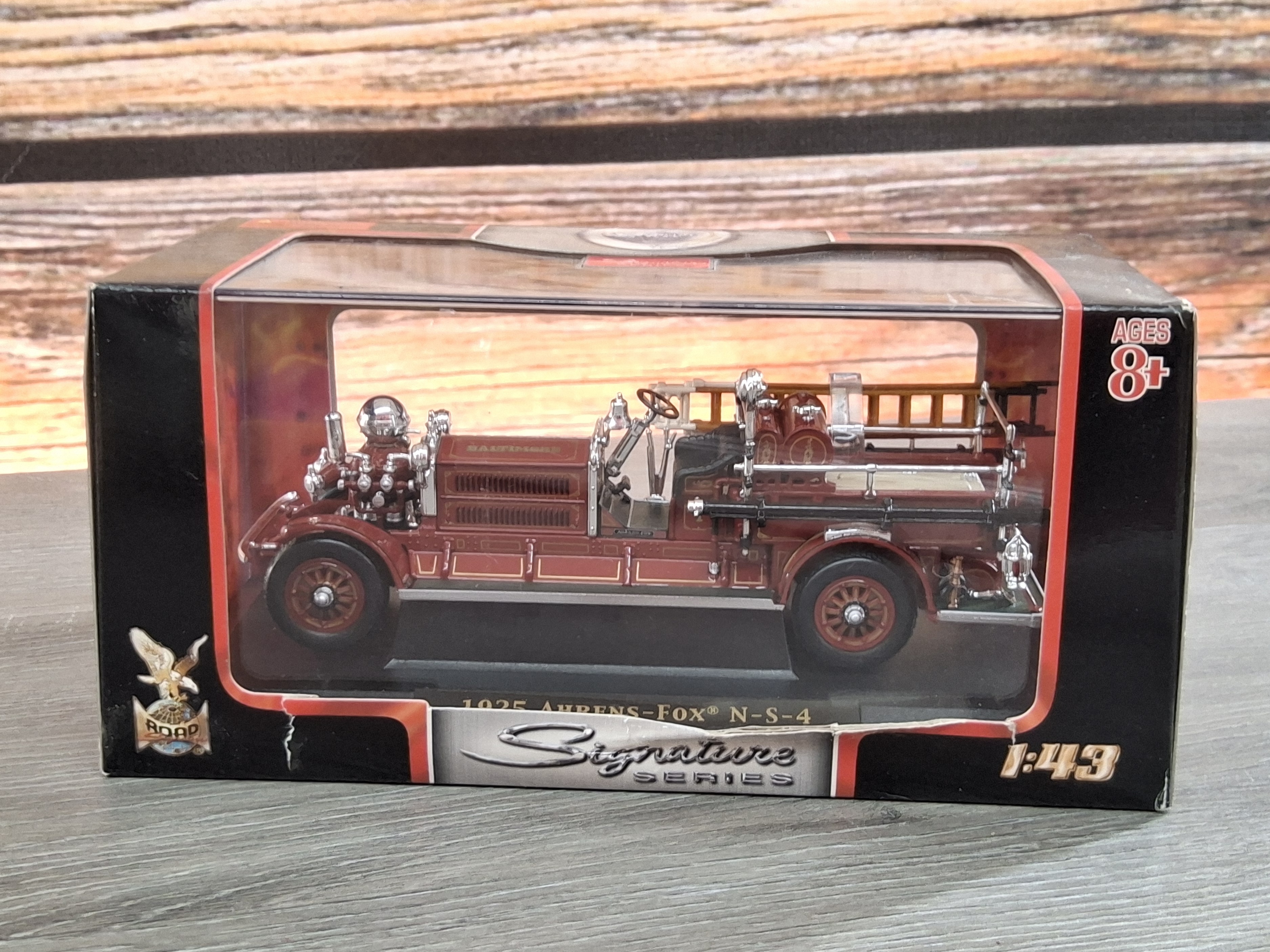 Yat Ming Road Signature 1925 Ahrens-Fox N-S-4 1:43 Diecast