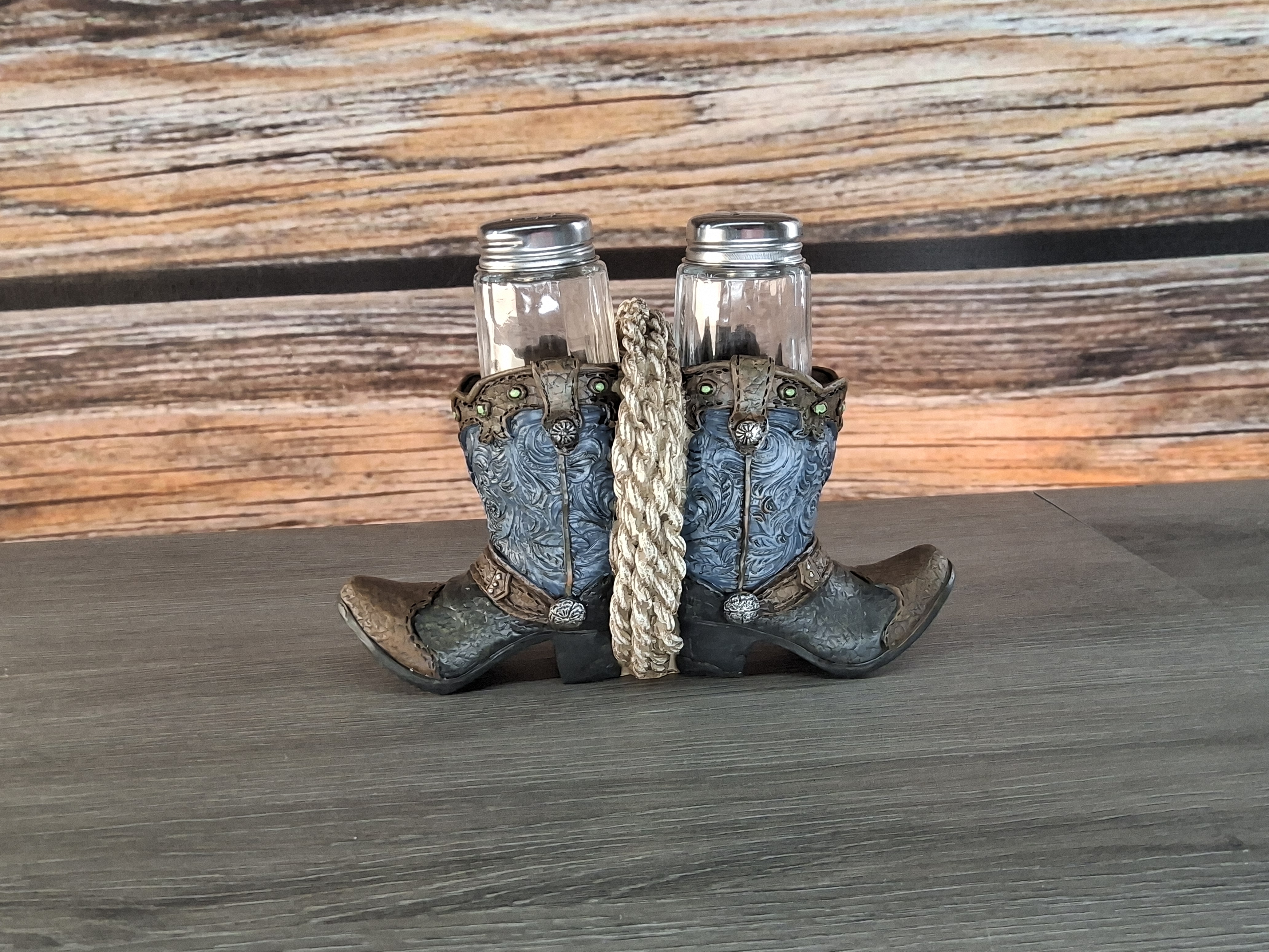 Western Cowboy Boot Salt and Pepper Shaker Set Hannan Resin Decor