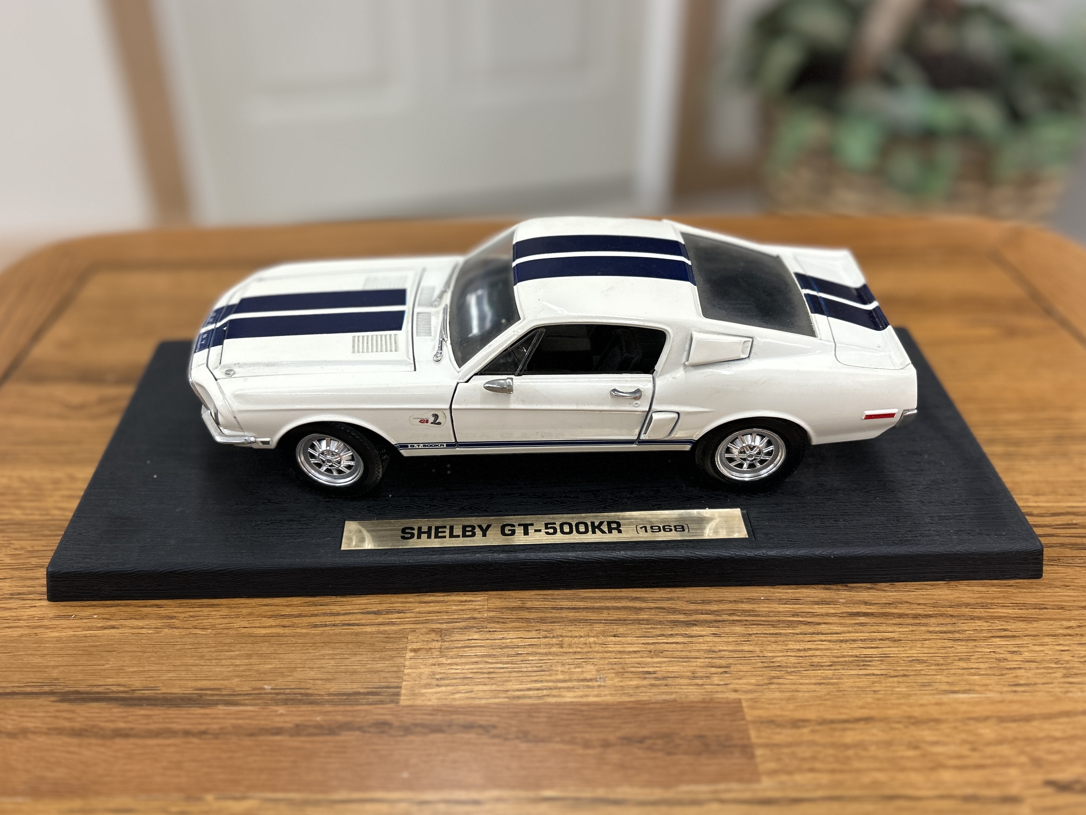 Model White 1968 Shelly GT-500KR