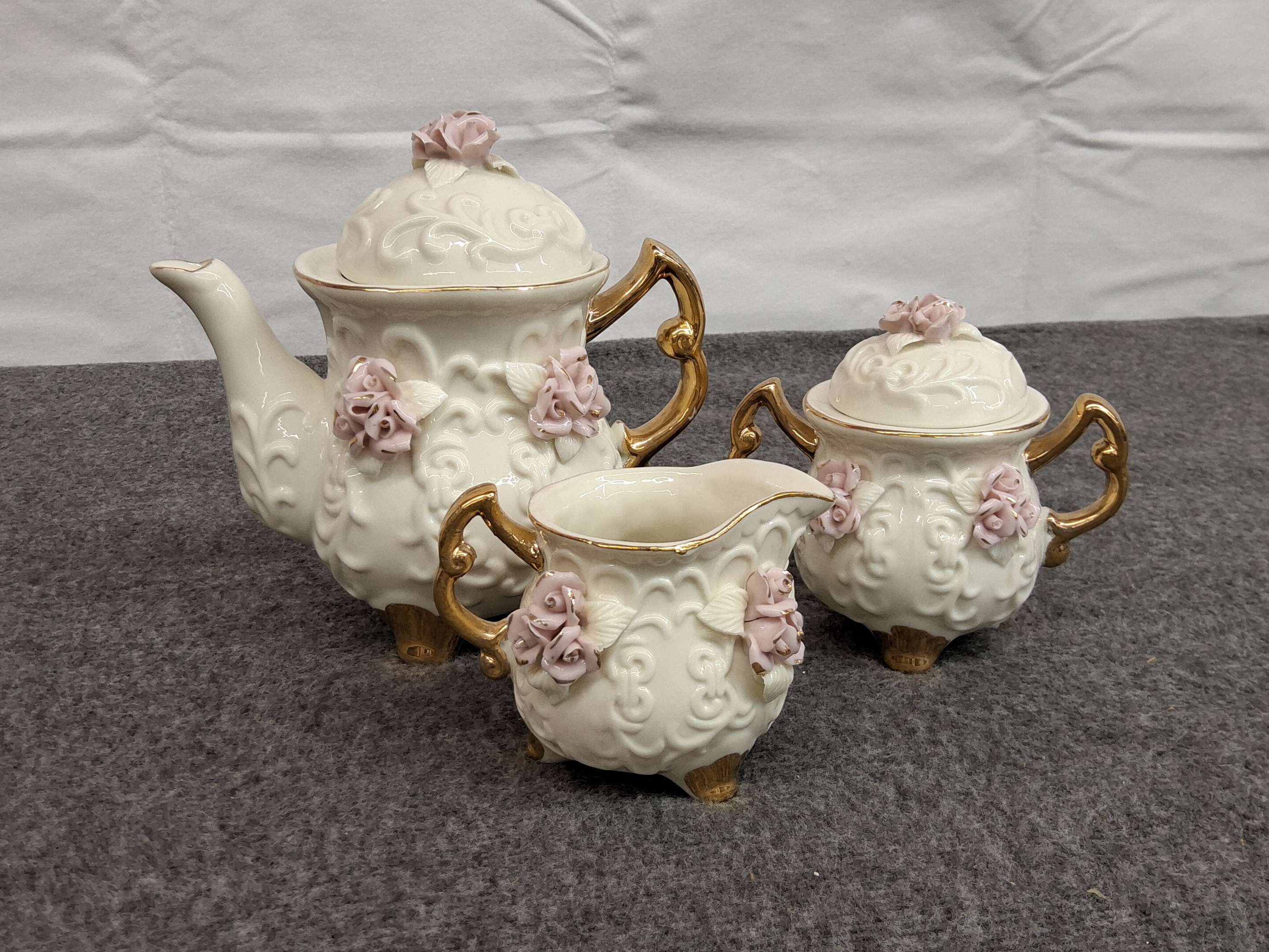 Vintage Porcelain Tea Set – Teapot, Creamer & Sugar with Pink Roses