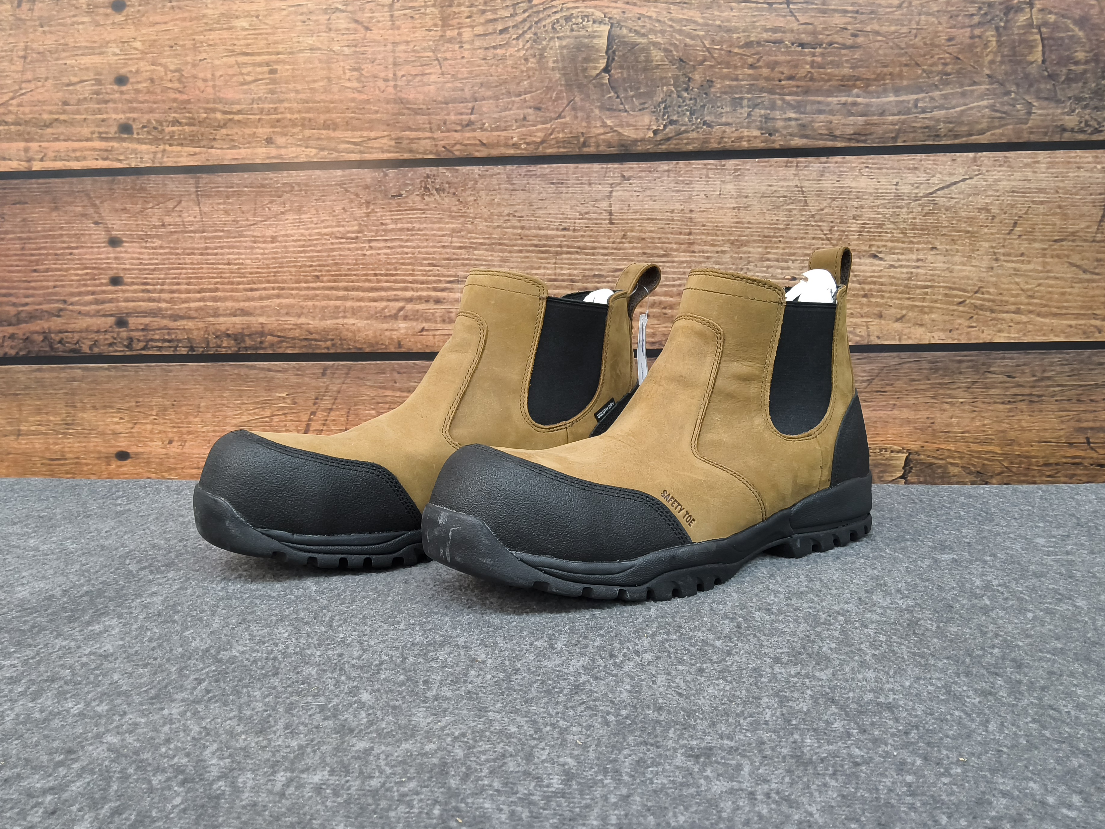 (Like New) Duluth Trading Co. Mens Size: 13 Wide