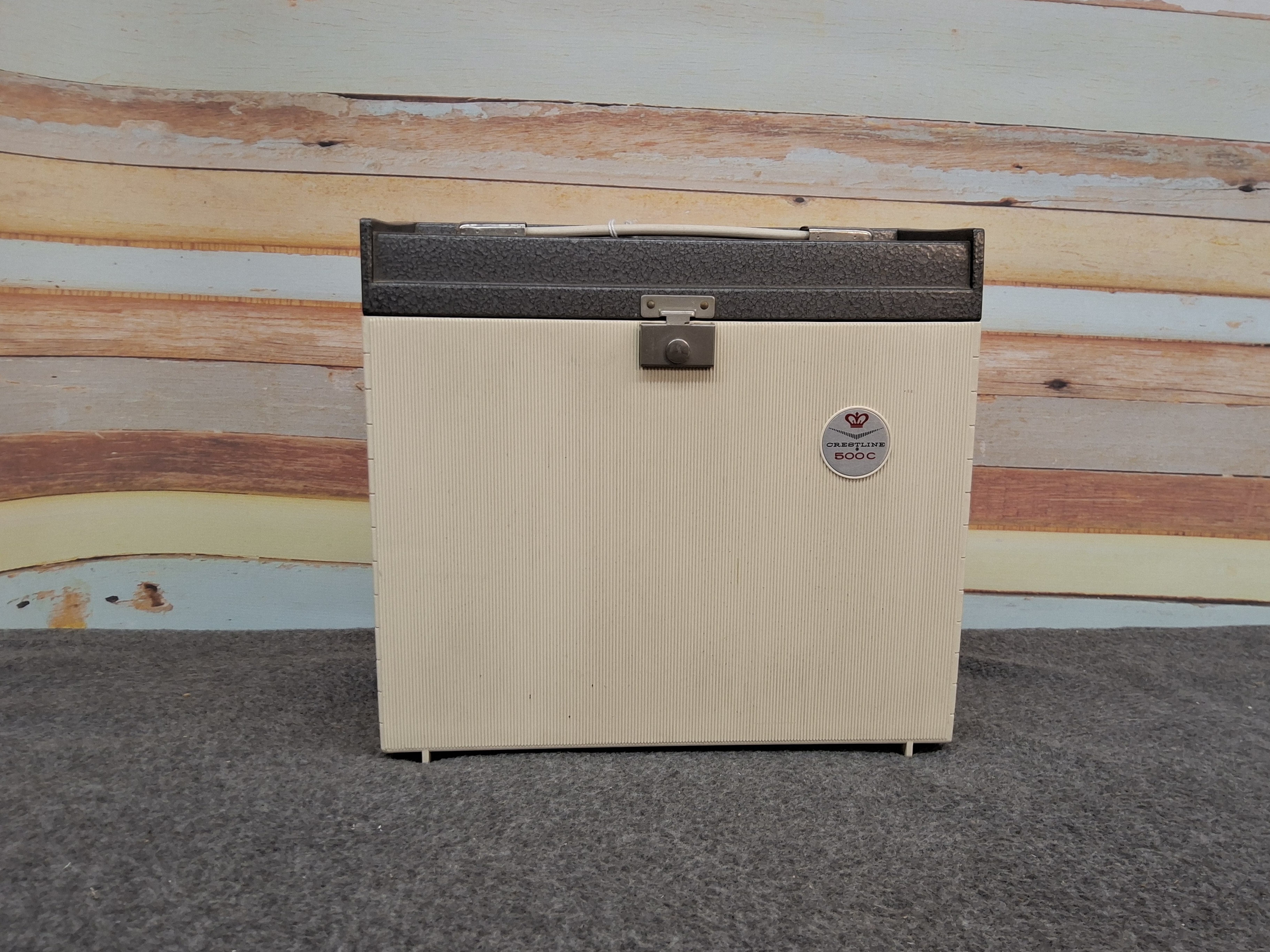 Vintage Crestline Deluxe Slide Projector