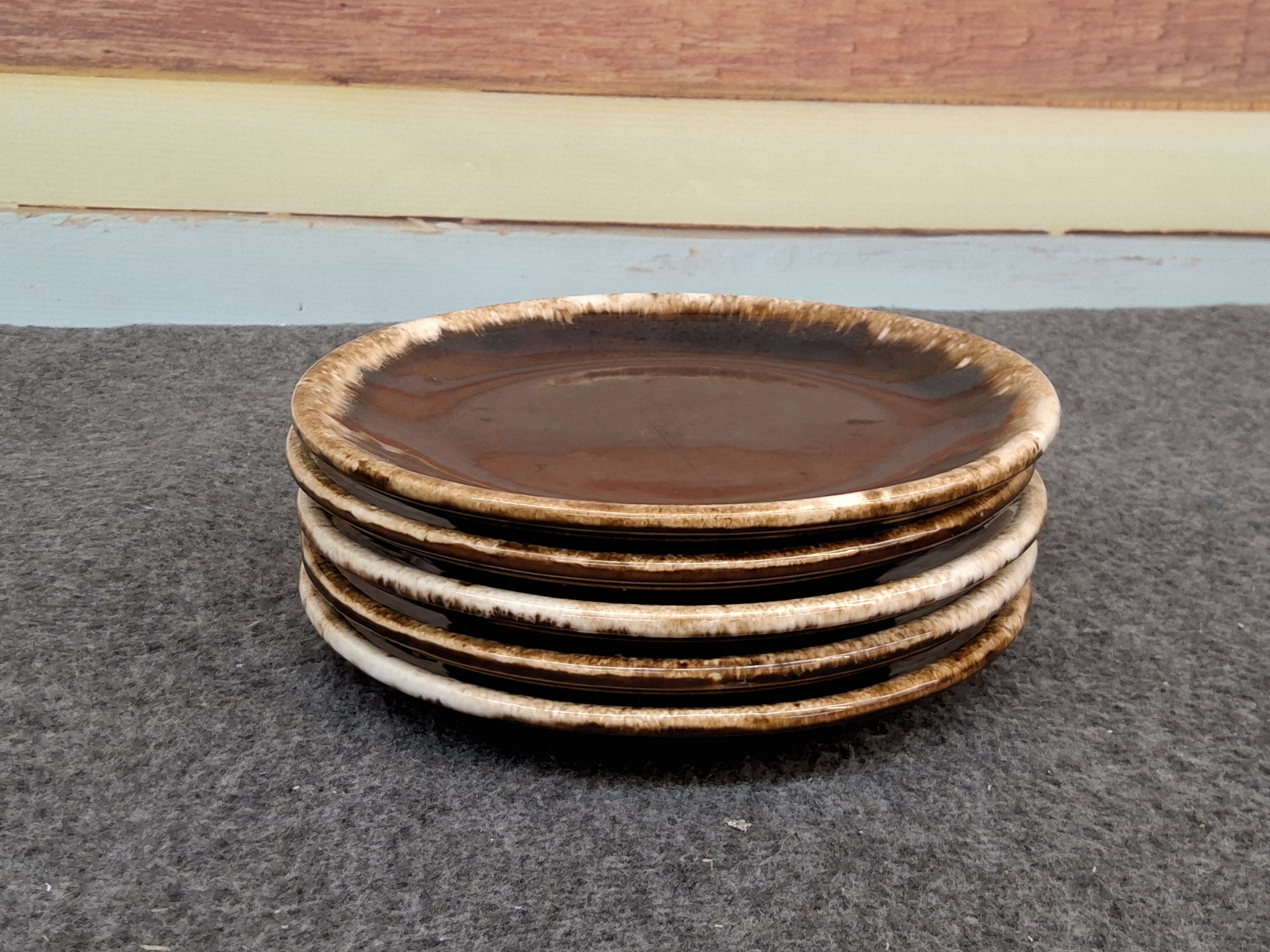 Set of 5 Hull USA Vintage Brown Drip Small Bread & Dessert Plate