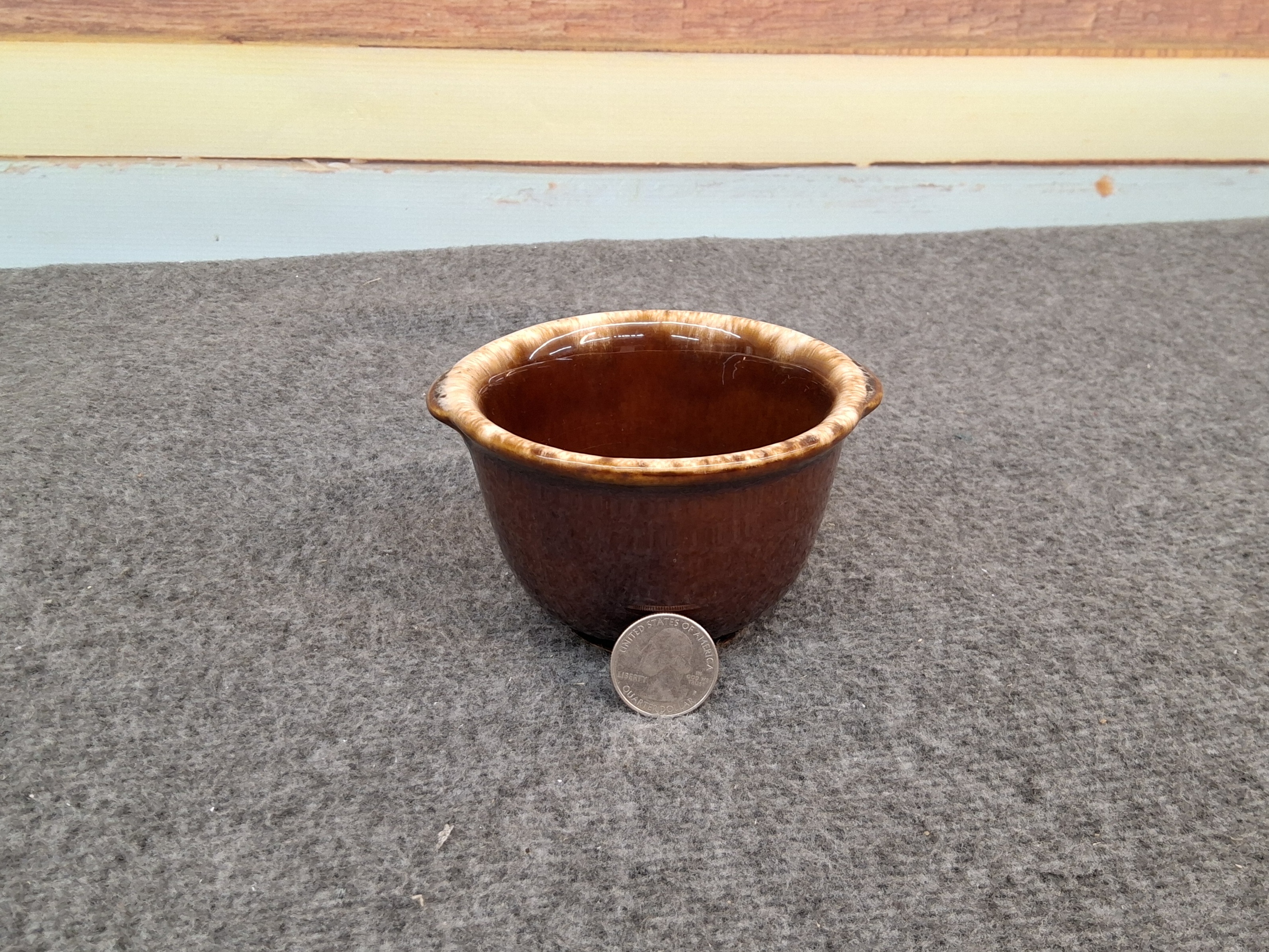 Brown Hull Dessert/Berry Bowl