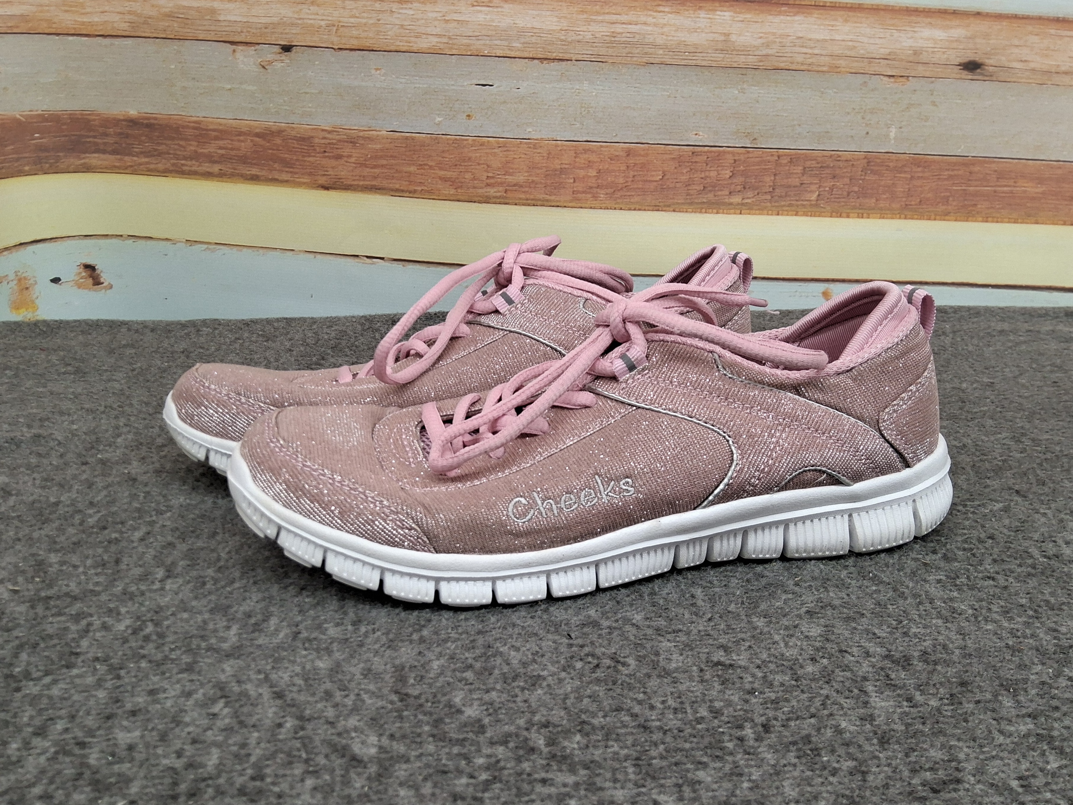 Tony Little Cheeks Pink Lace-Up Walking Shoes – Women’s 8.5M