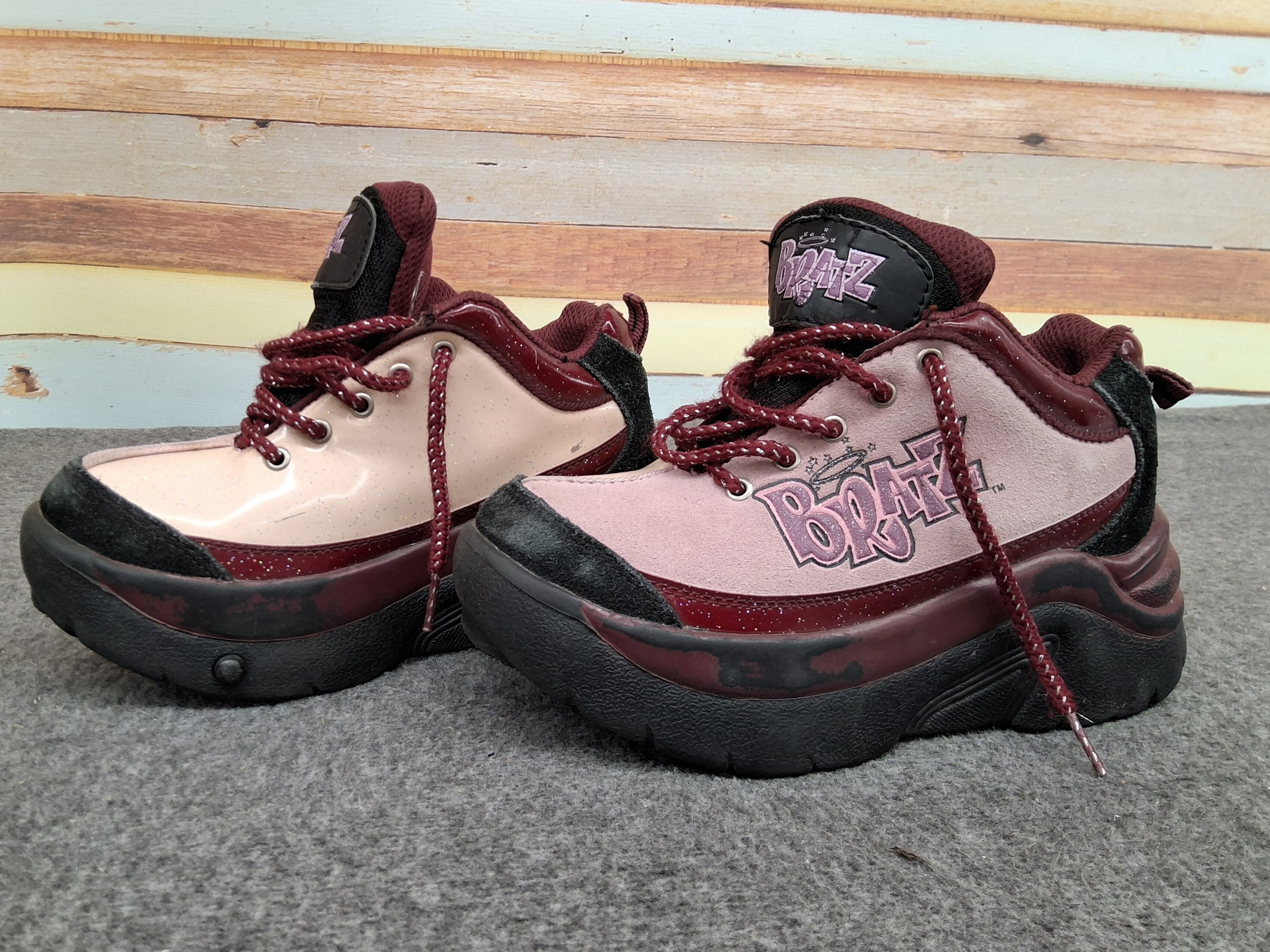 Bratz Girls’ Burgundy & Pink Roller Sneaker Shoes Size 1