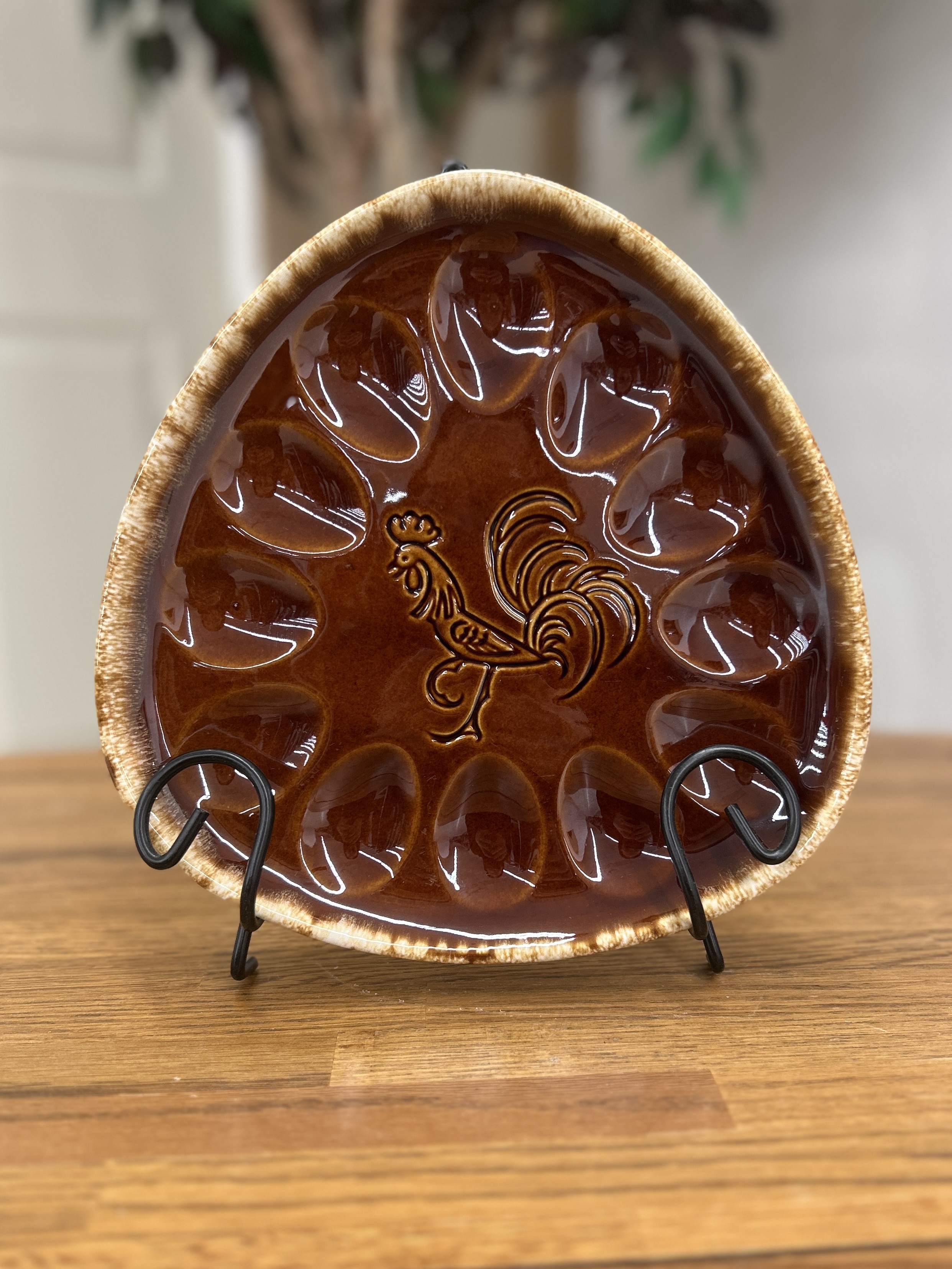 Vintage Hull Pottery Brown Drip Rooster Deviled Egg Plate