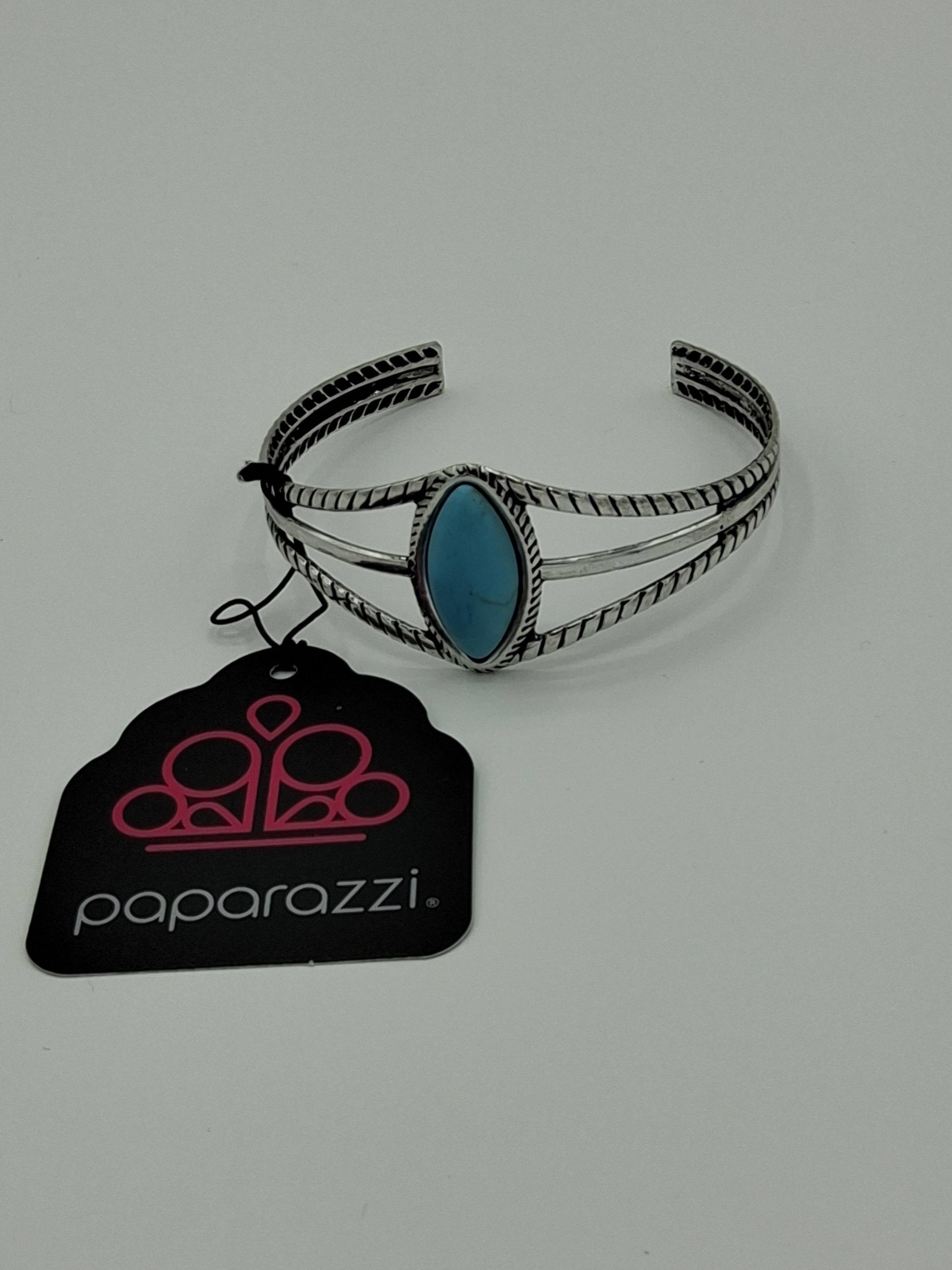 Paparazzi bracelet – New in Package