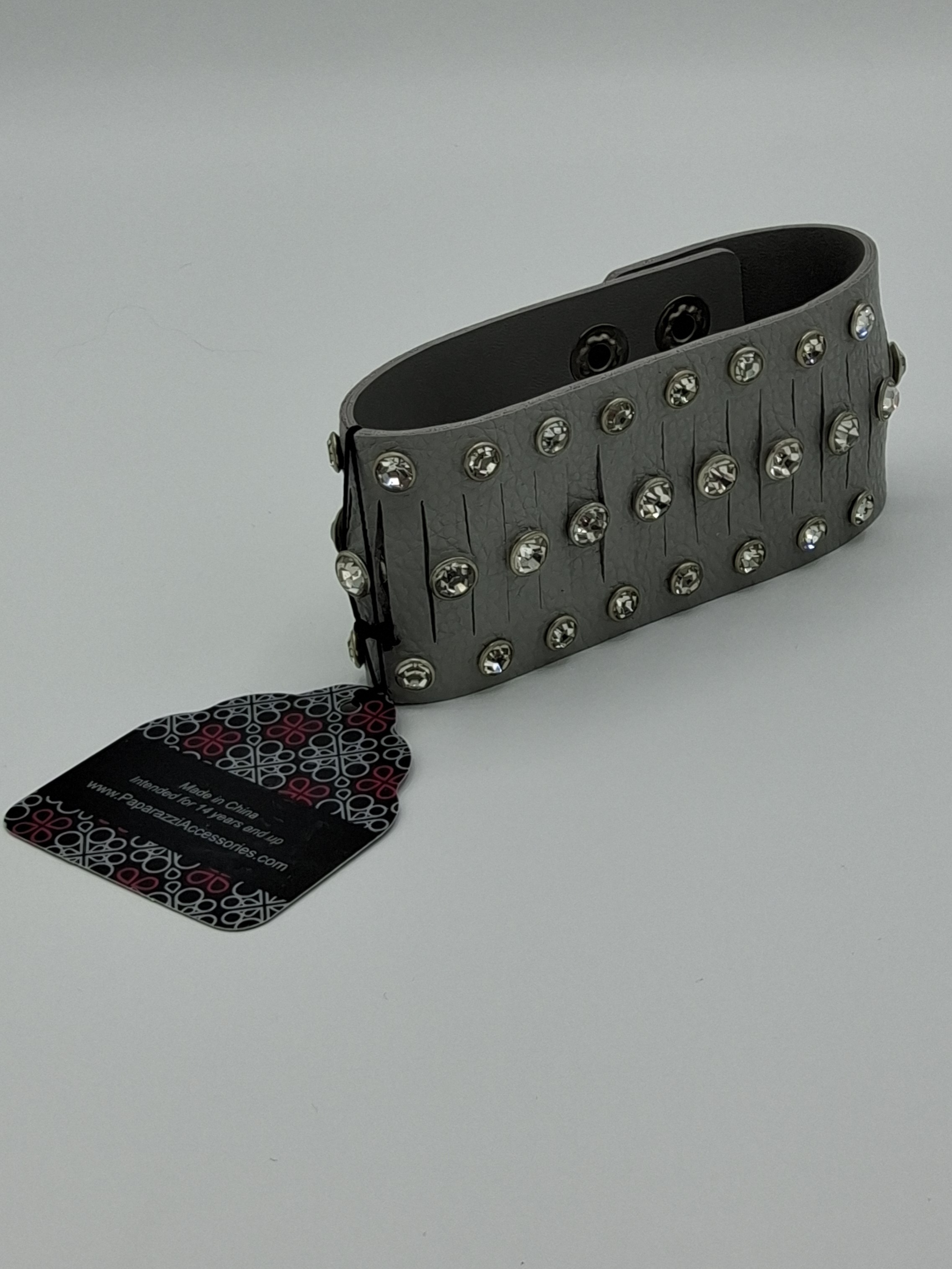 Paparazzi bracelet – New in Package