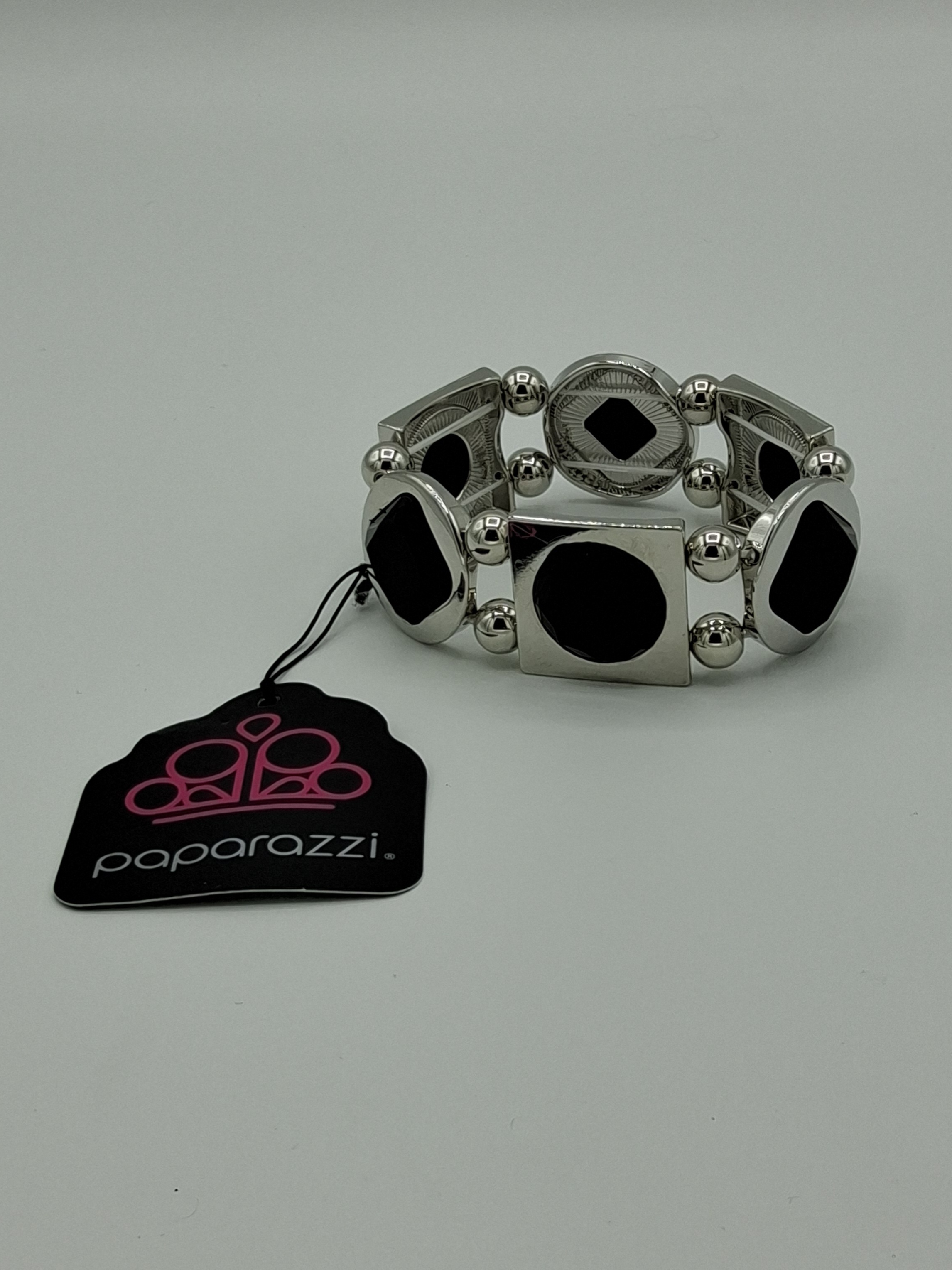 Paparazzi bracelet – New in Package