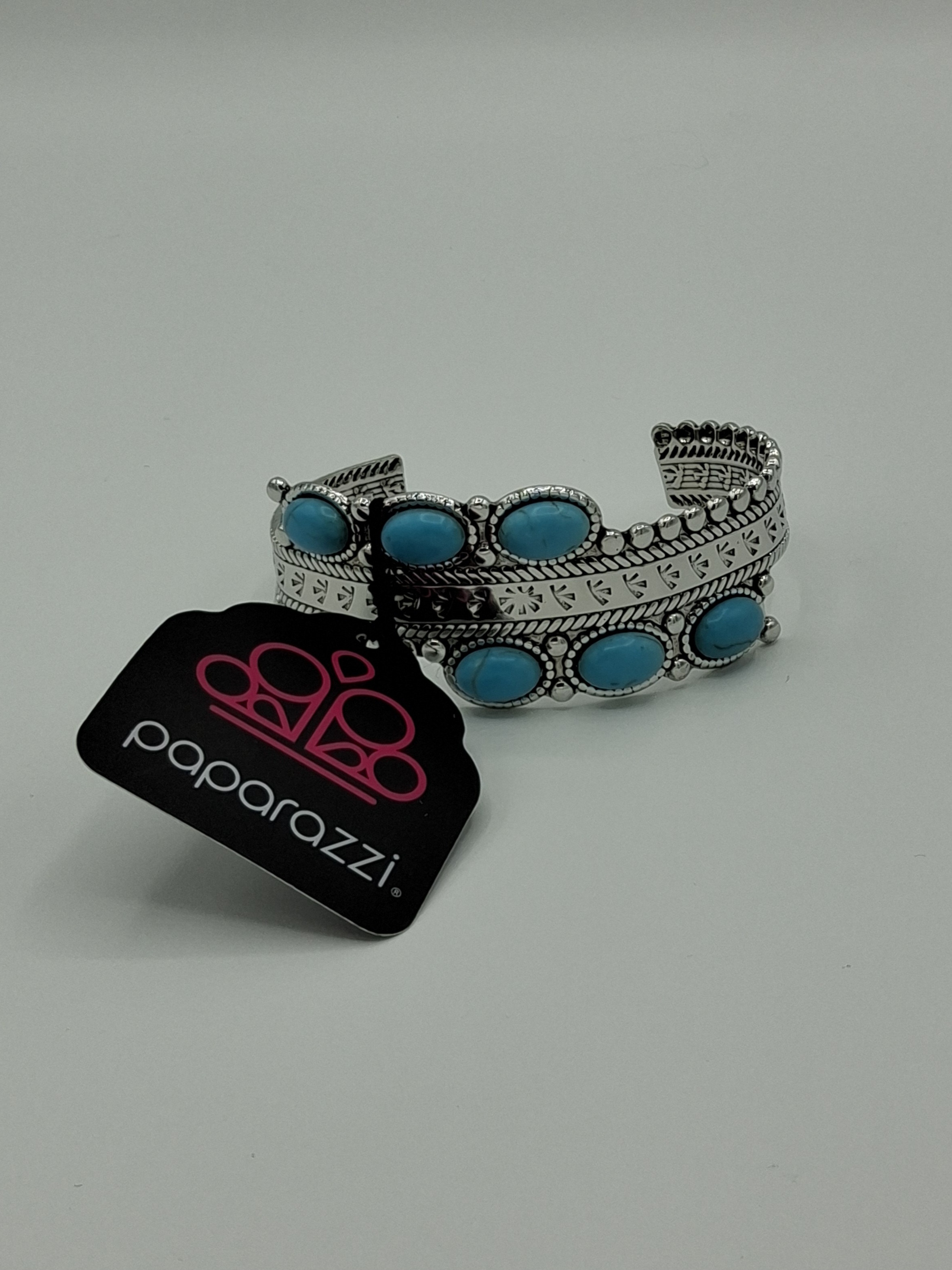 Paparazzi bracelet – New in Package