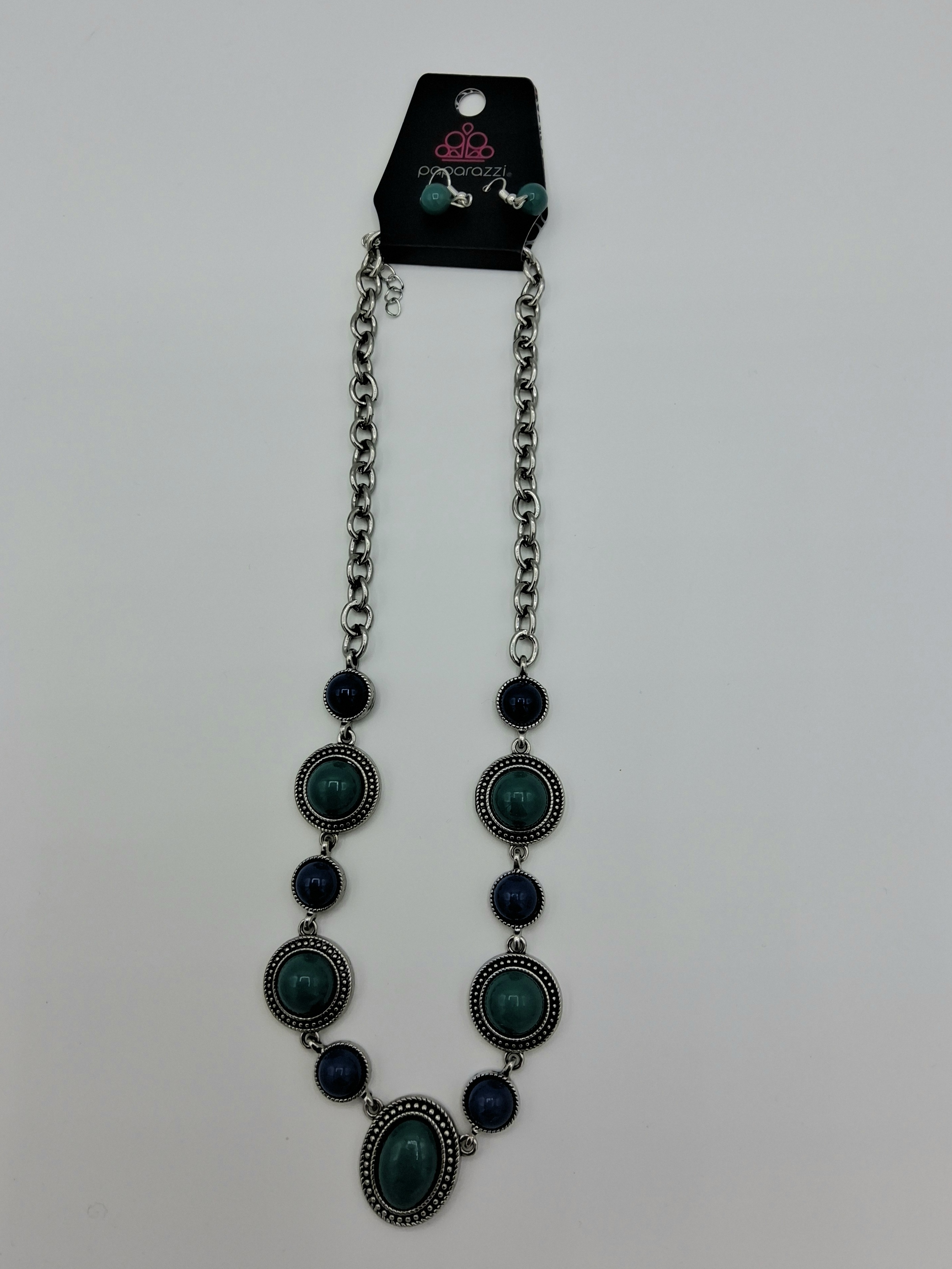 Paparazzi Necklace & Earring Set– New