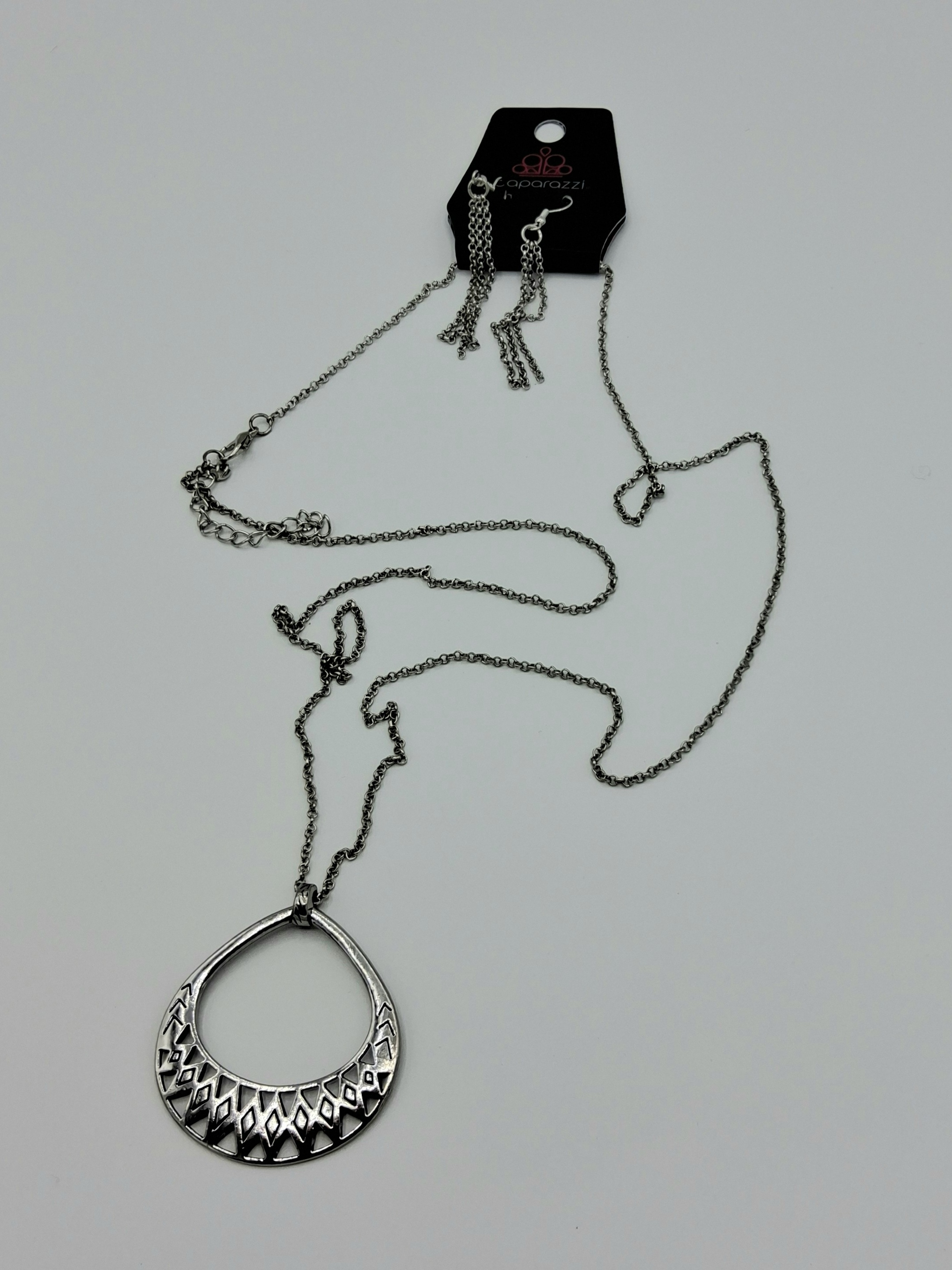 Paparazzi Necklace & Earring Set– New